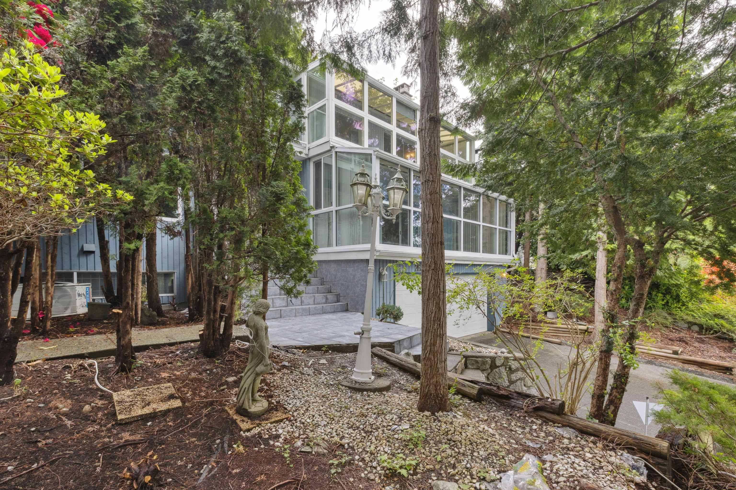 West Vancouver, BC V7S 2T6,2635 Skilift PL