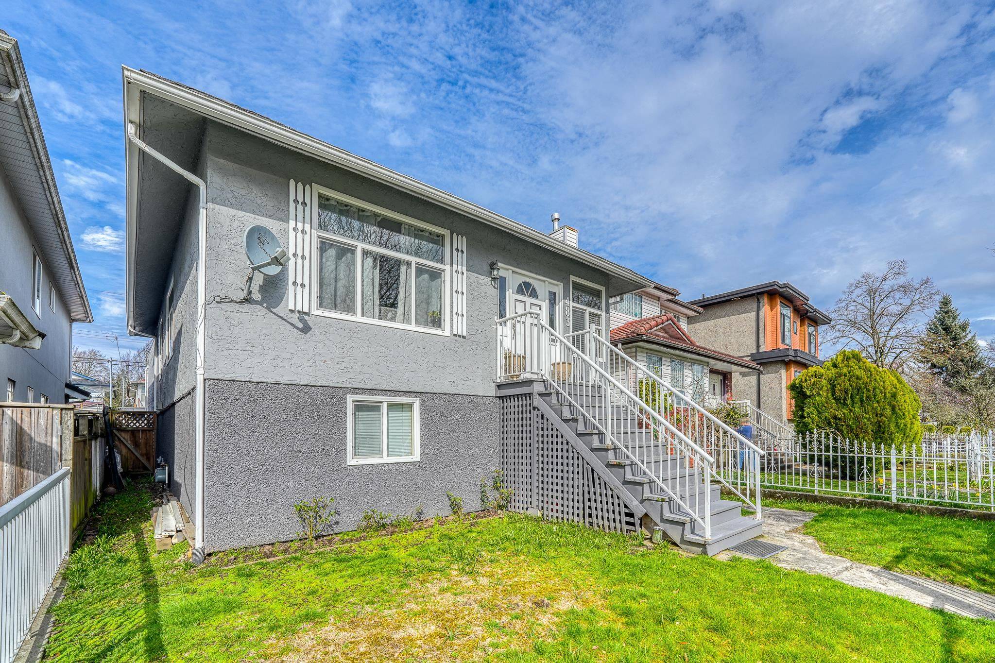 Vancouver, BC V5W 2B3,483 E 47th AVE