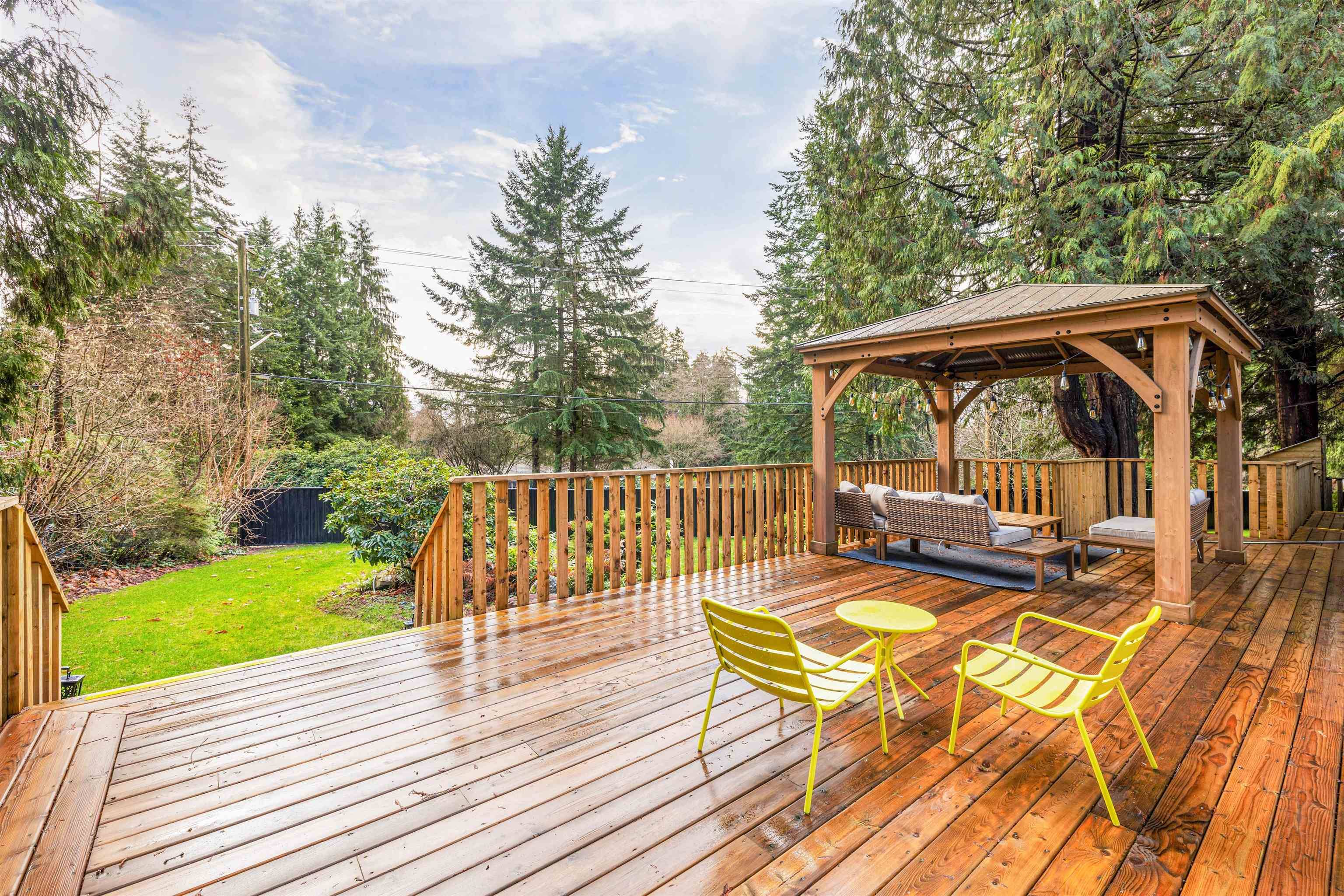 West Vancouver, BC V7S 1G1,417 Hadden DR