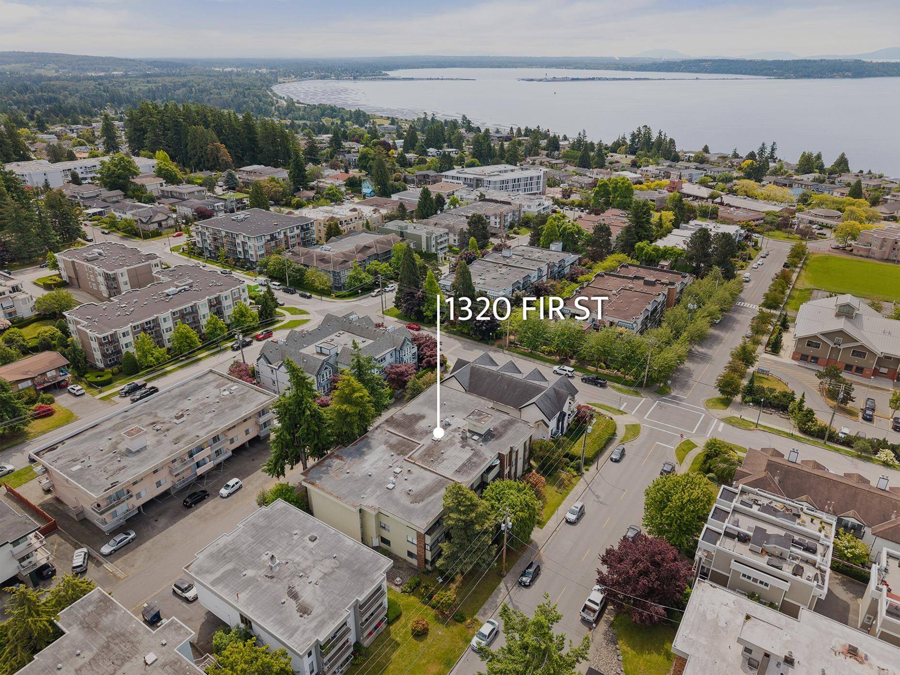 White Rock, BC V4B 4B2,1320 Fir ST #104