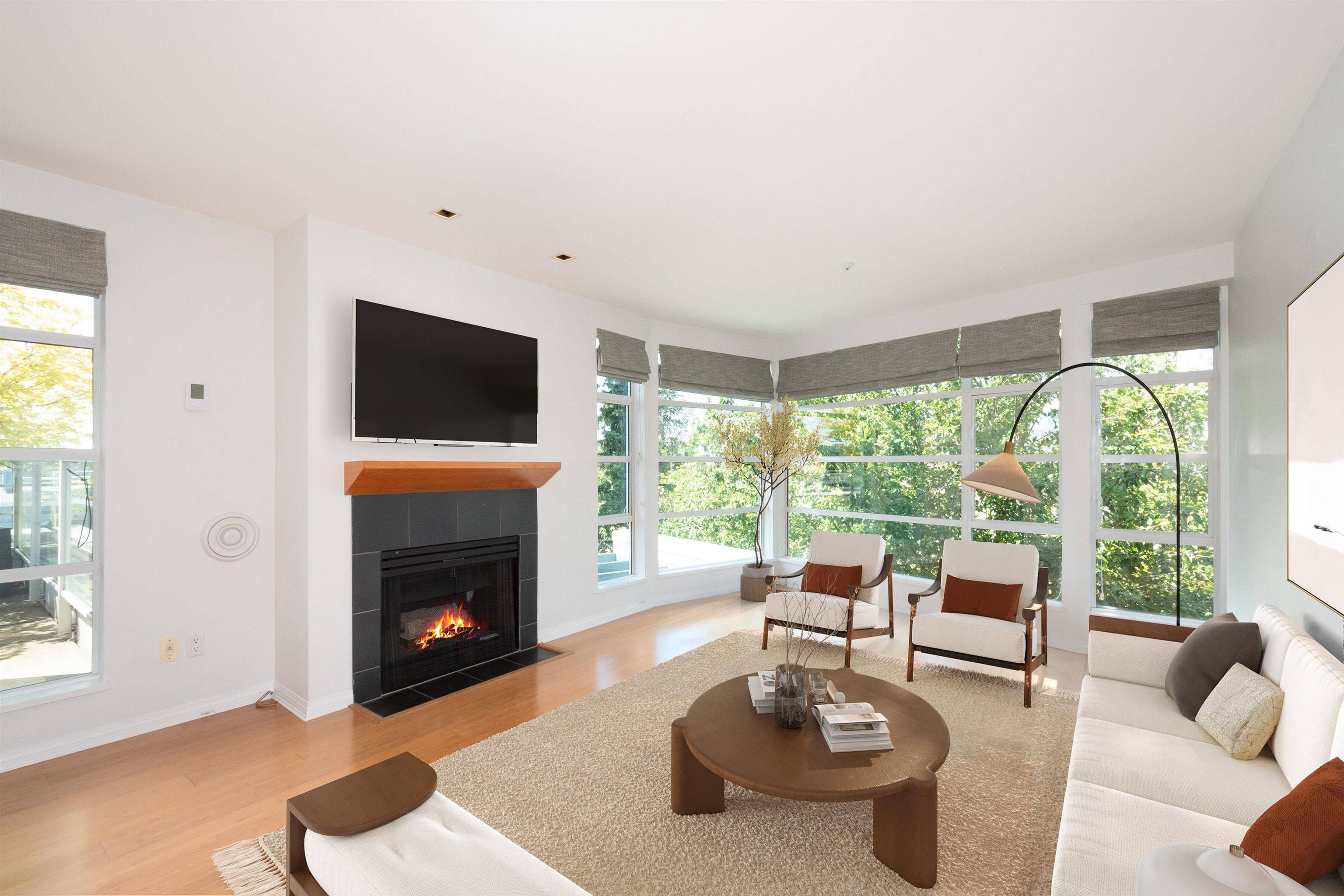 Vancouver, BC V6K 1P5,2555 W 4th AVE #403