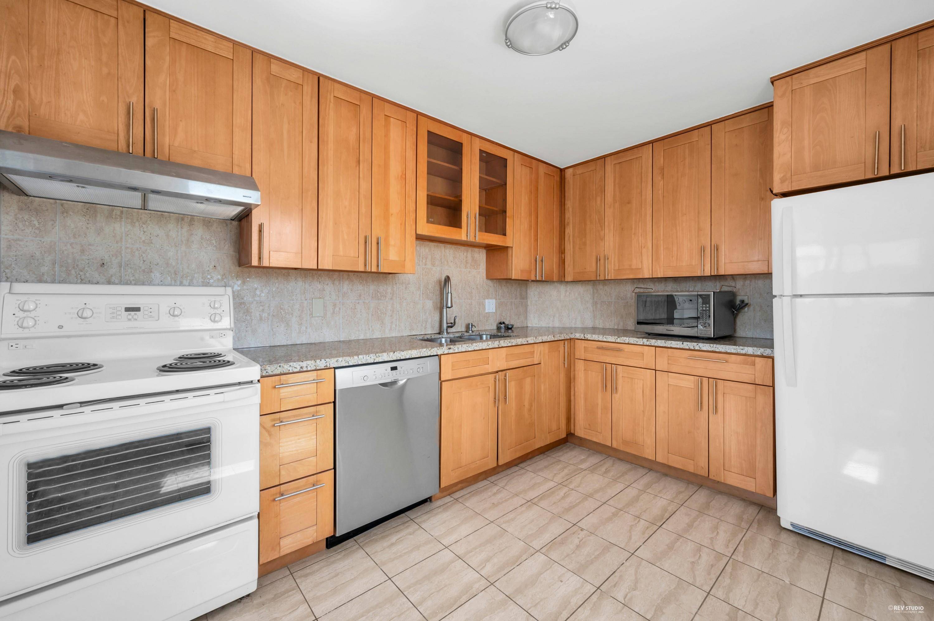 Richmond, BC V6Y 1Z2,6651 Minoru BLVD #509