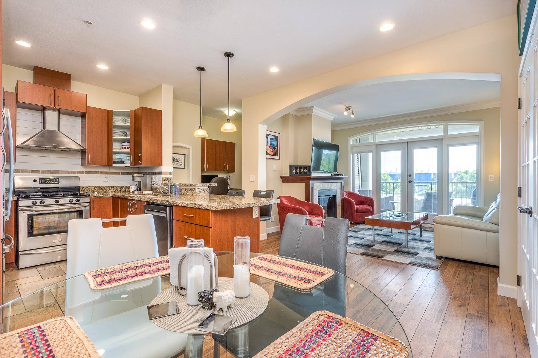Coquitlam, BC V3K 3V2,976 Adair AVE #307