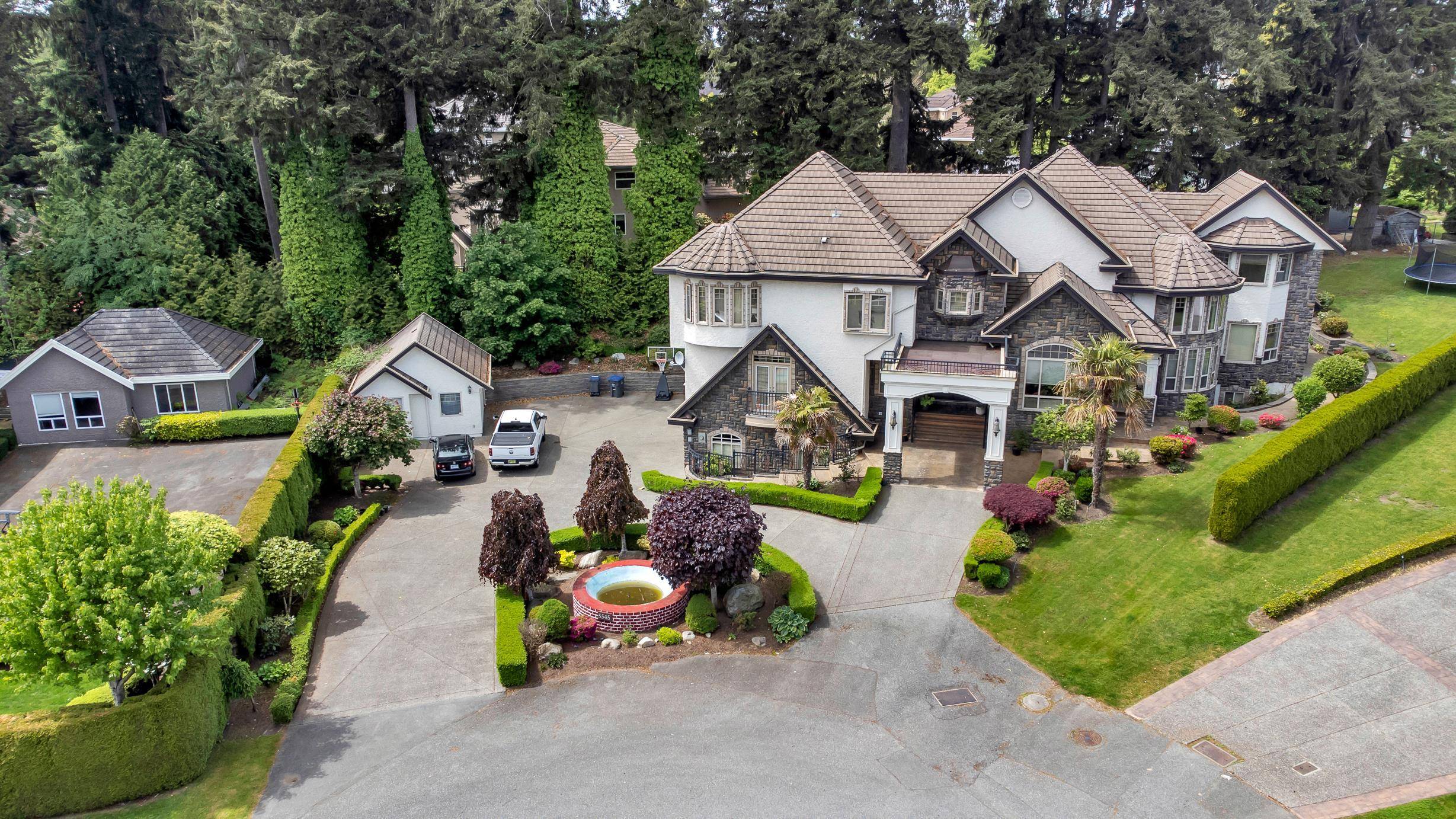 Surrey, BC V3X 3V1,5545 127 ST
