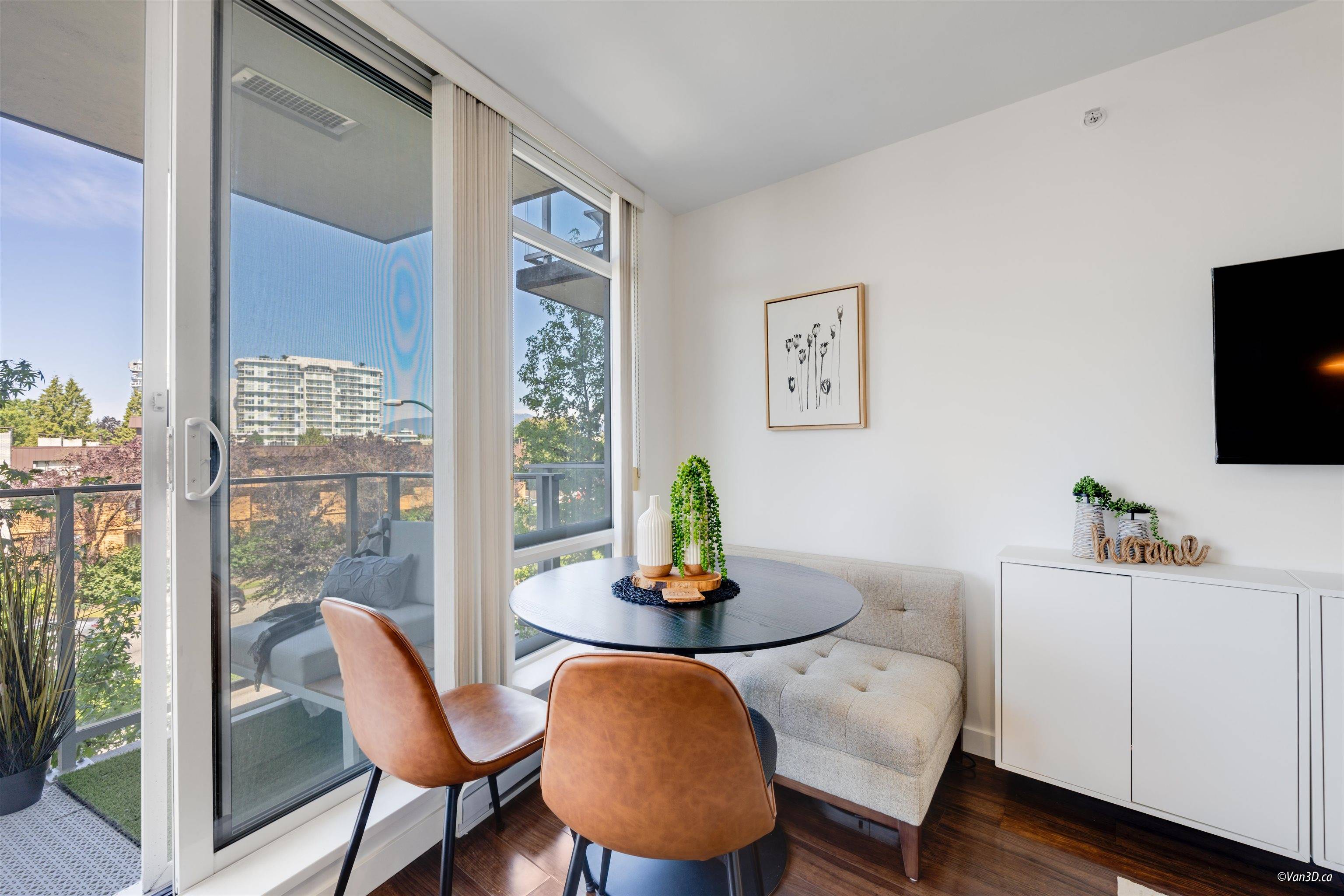 Vancouver, BC V5N 0B5,4888 Nanaimo ST #312