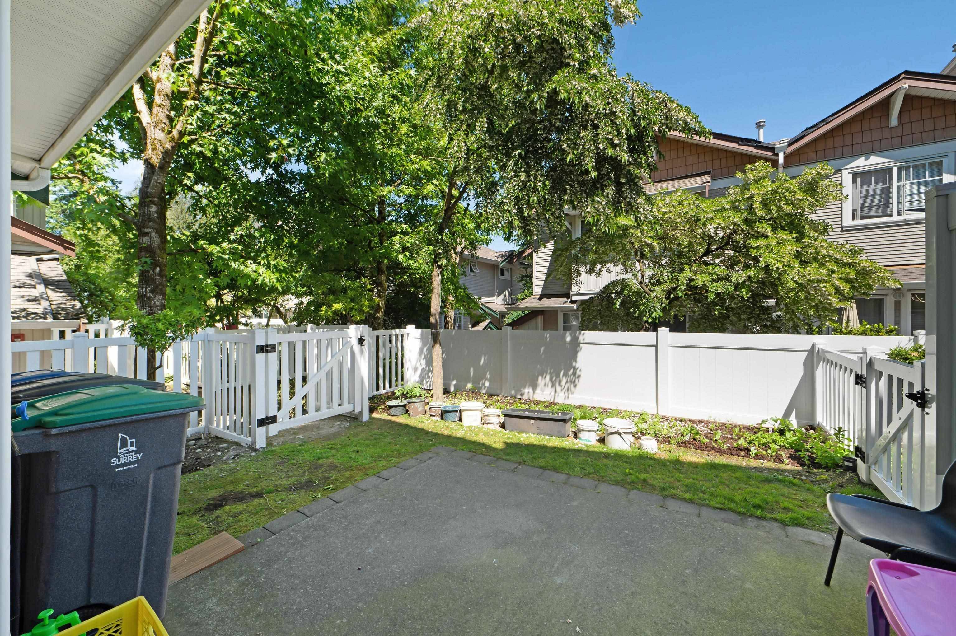 Surrey, BC V3W 1X1,12711 64 AVE #26