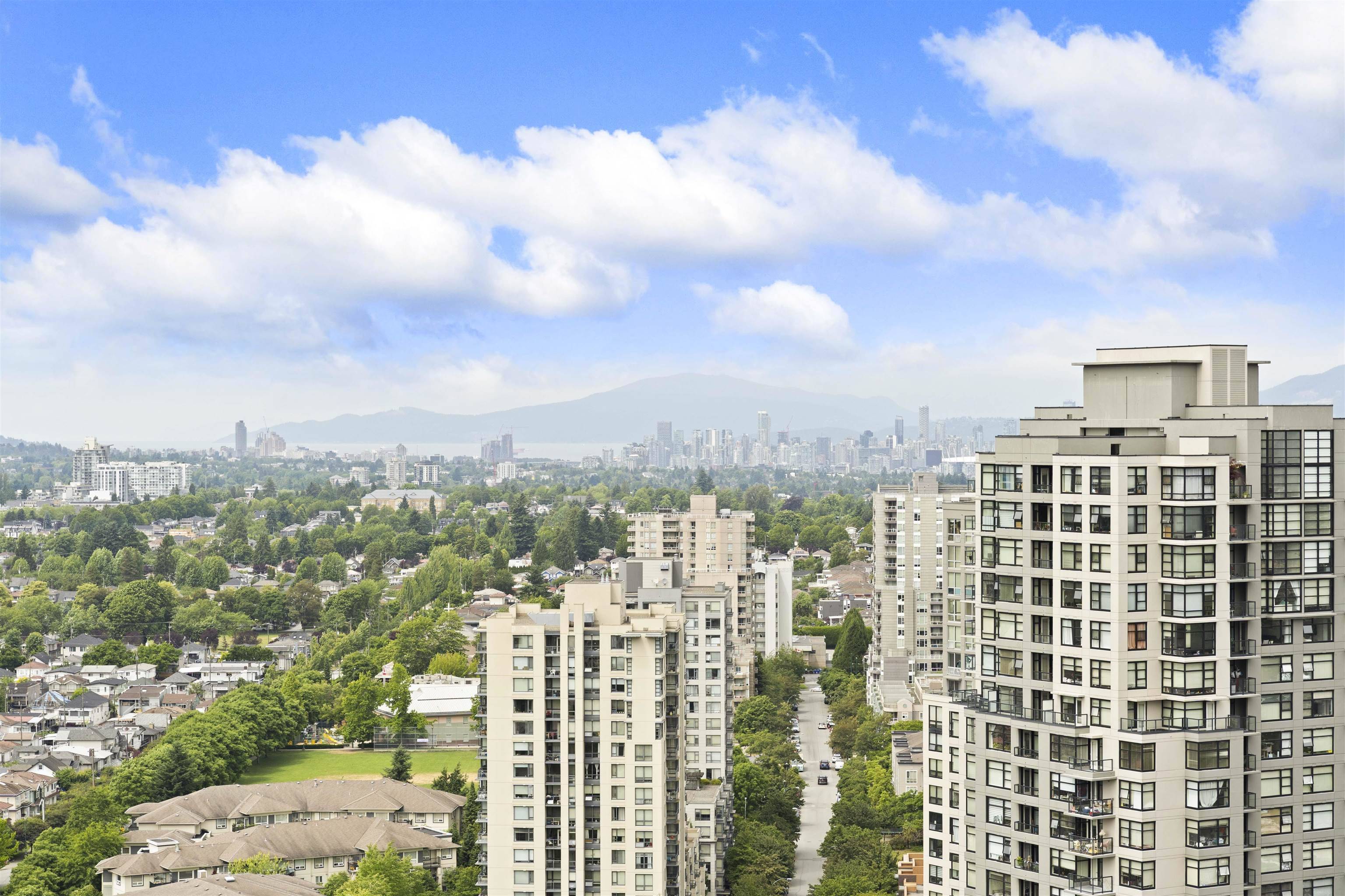 Vancouver, BC V5R 0E3,5515 Boundary RD #2709