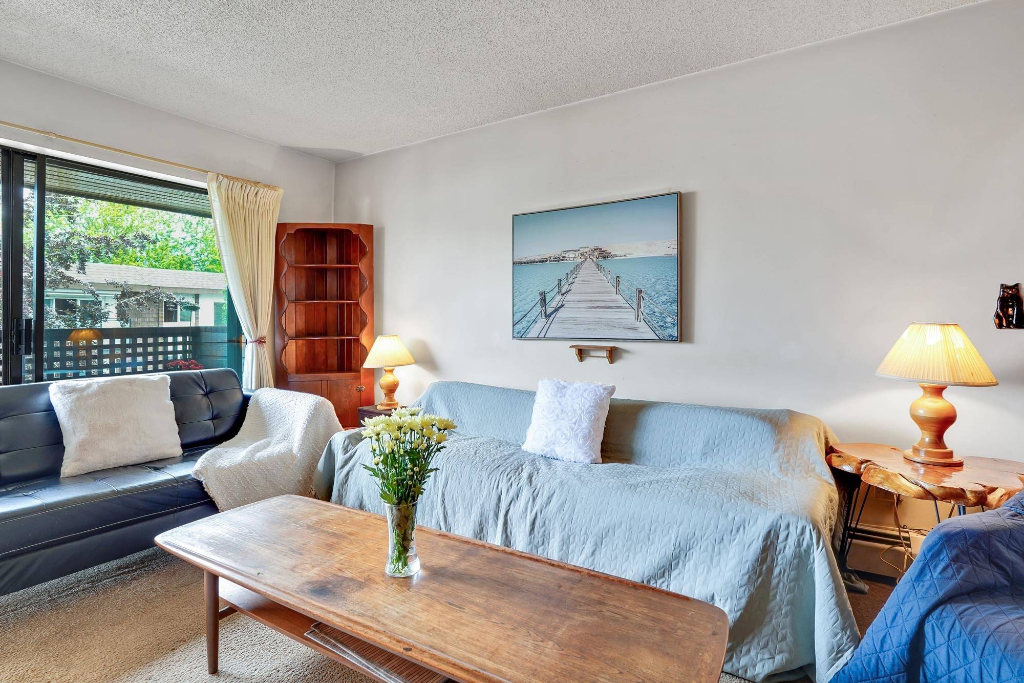 Vancouver, BC V5L 1J9,2215 Dundas ST #402