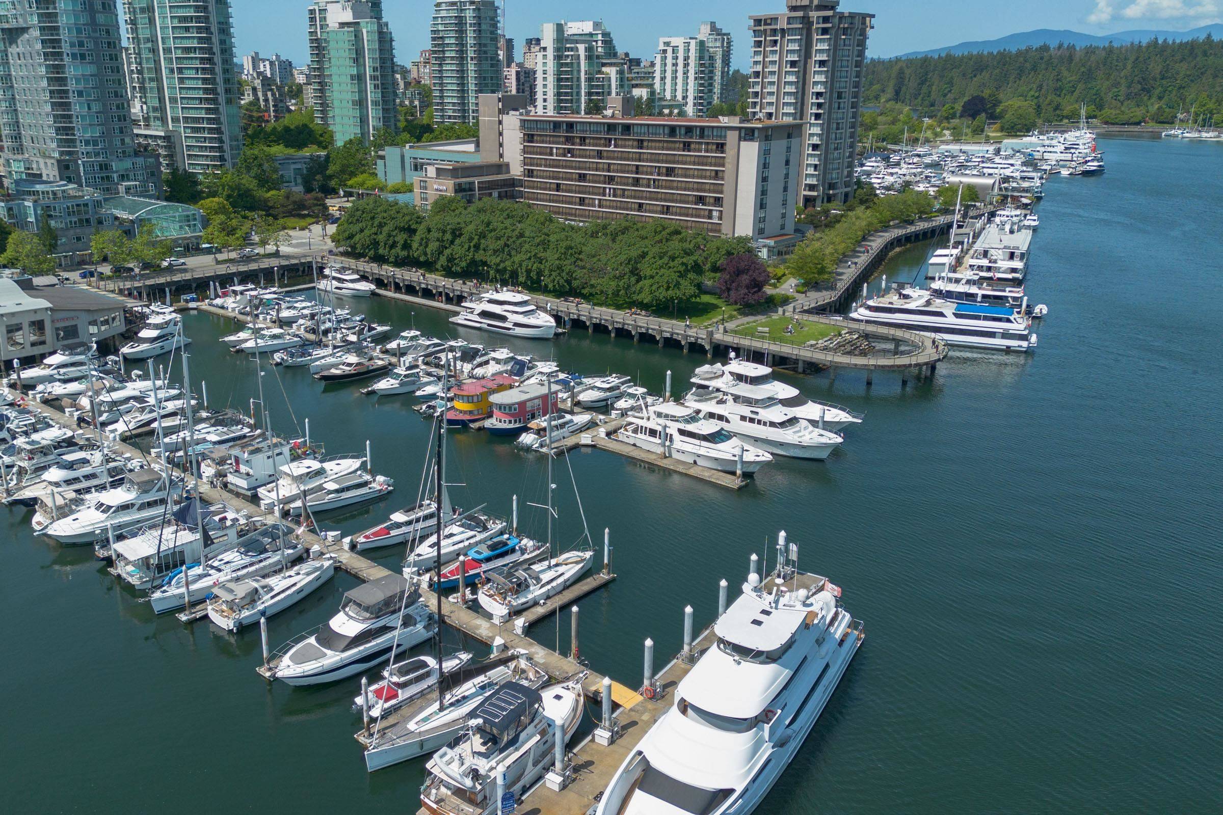 Vancouver, BC V6G 3C9,1500 Alberni ST #13C