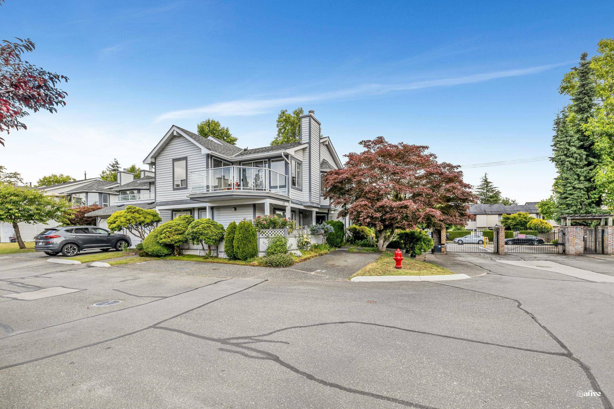 Surrey, BC V3V 7R4,9261 122 ST #28