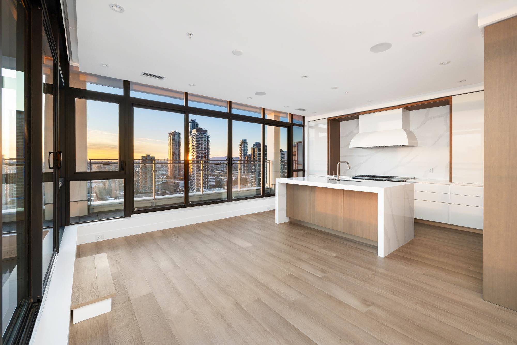 Burnaby, BC V5C 0M4,4488 Juneau ST #2202