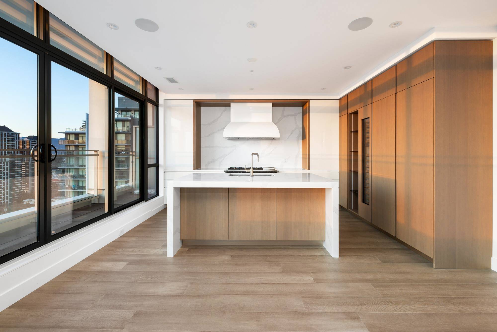 Burnaby, BC V5C 0M4,4488 Juneau ST #2202