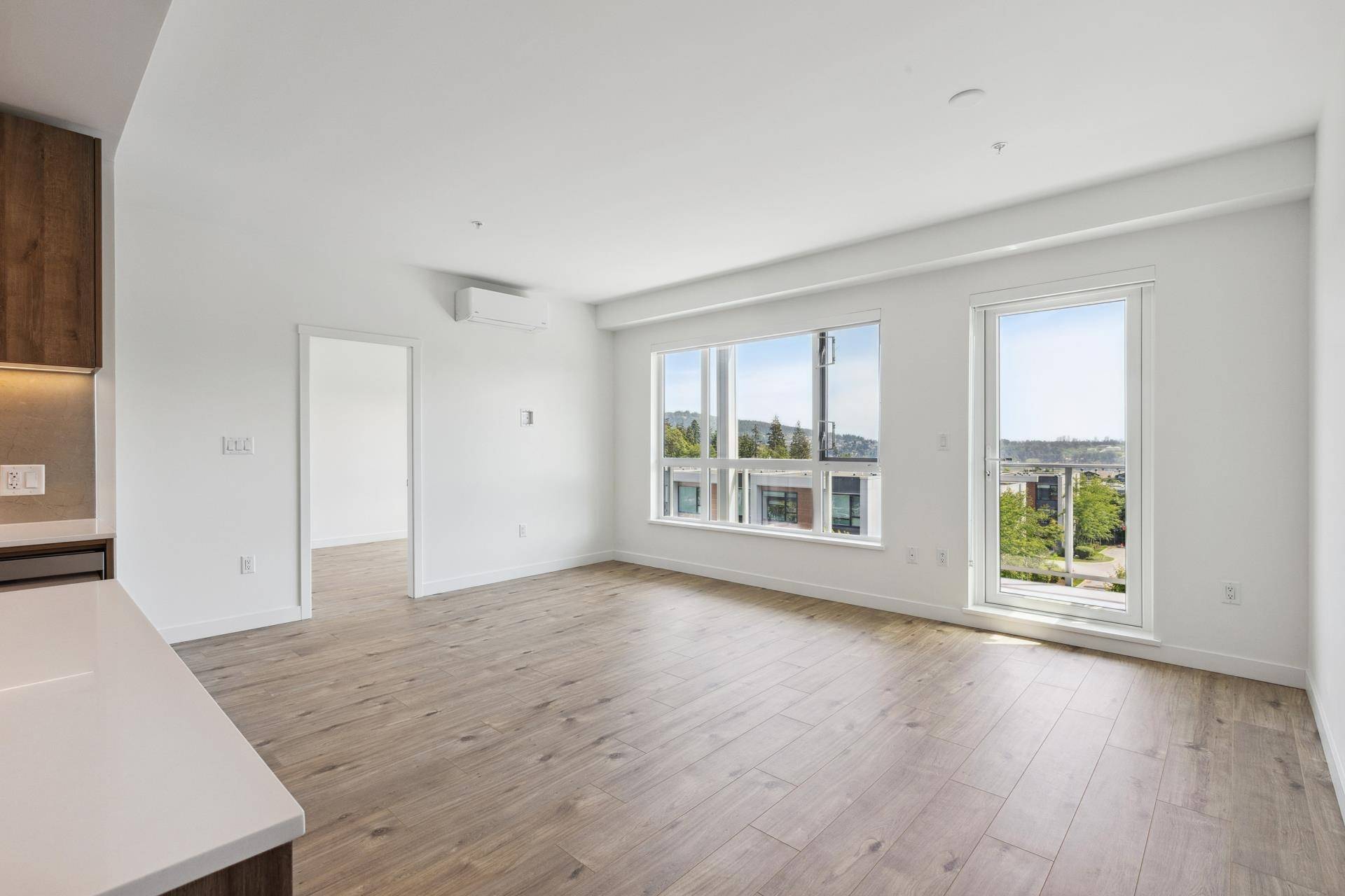 North Vancouver, BC V7G 0B5,3594 Malsum DR #403
