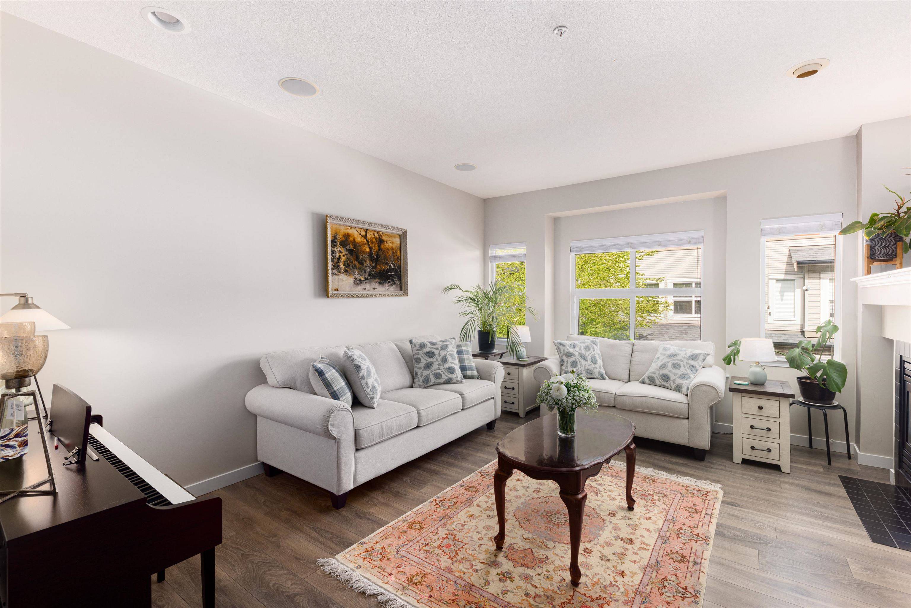 Port Coquitlam, BC V3B 8C3,1055 Riverwood Gate #102
