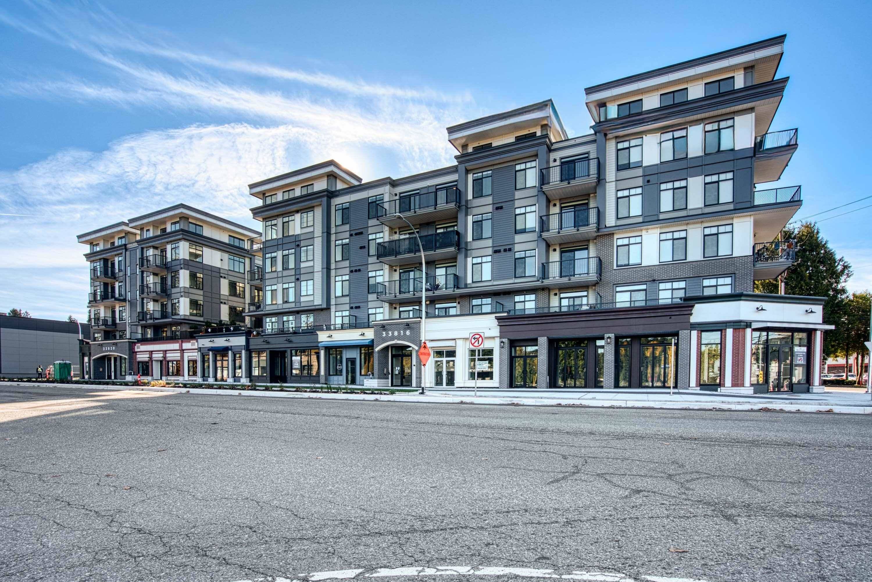 Abbotsford, BC V2S 2C5,33820 South Fraser WAY #204