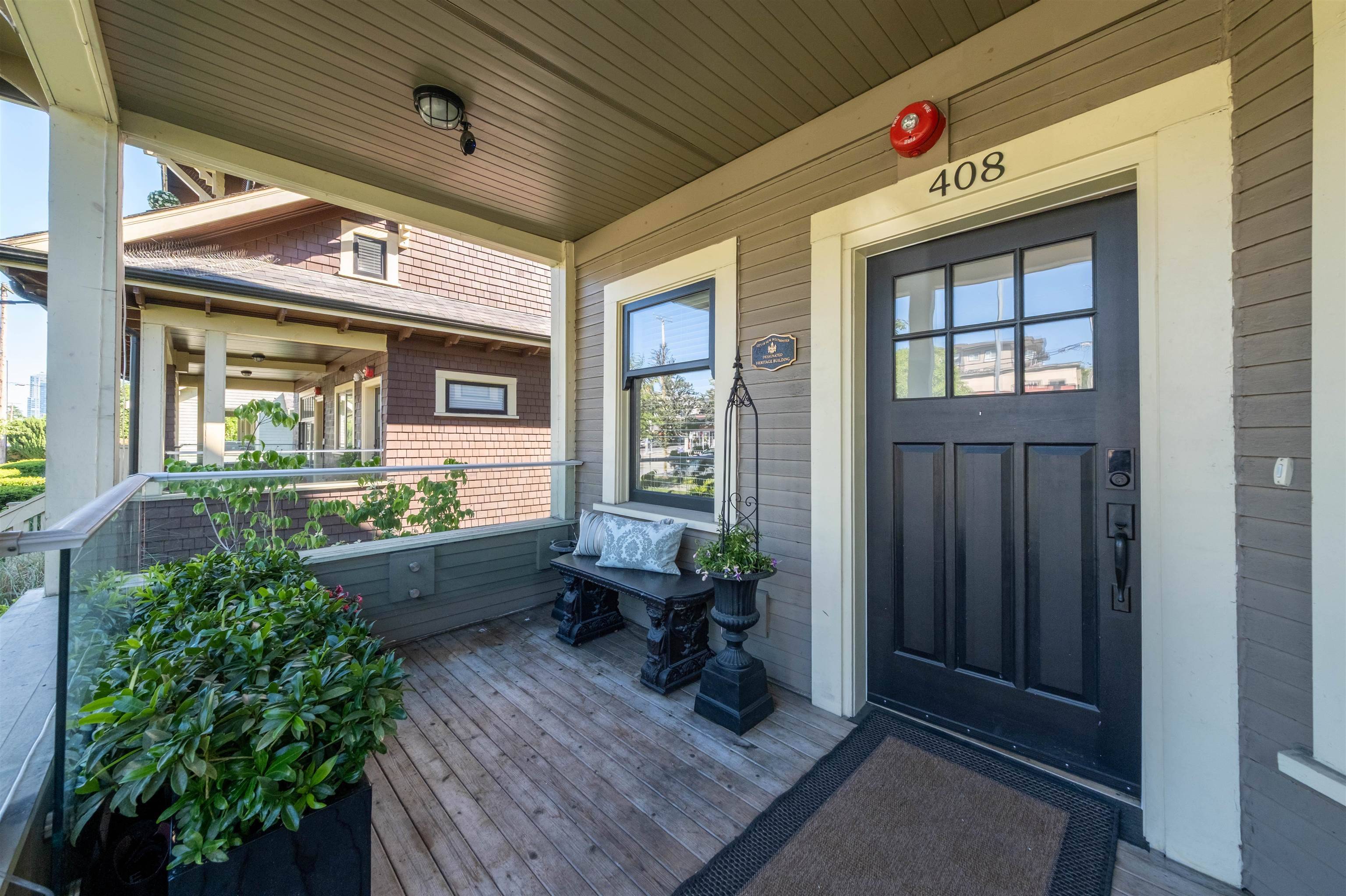 New Westminster, BC V3M 0K1,408 Eighth ST