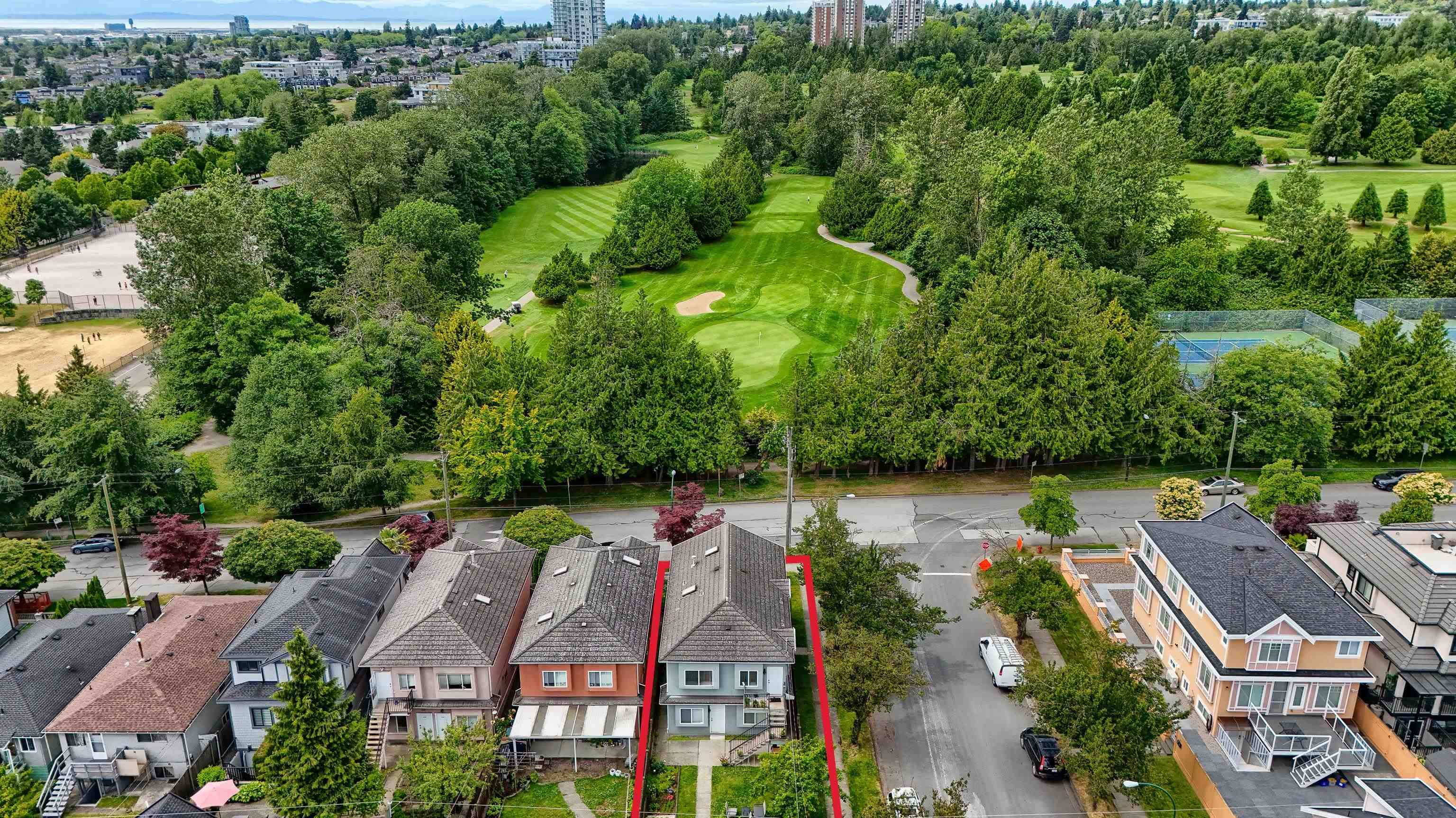 Vancouver, BC V5X 3B8,7308 Ontario ST
