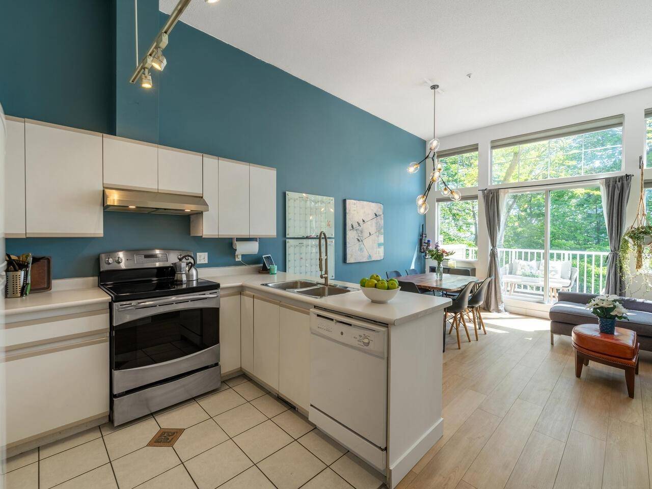 Vancouver, BC V5S 4T3,3572 Rainier PL #4