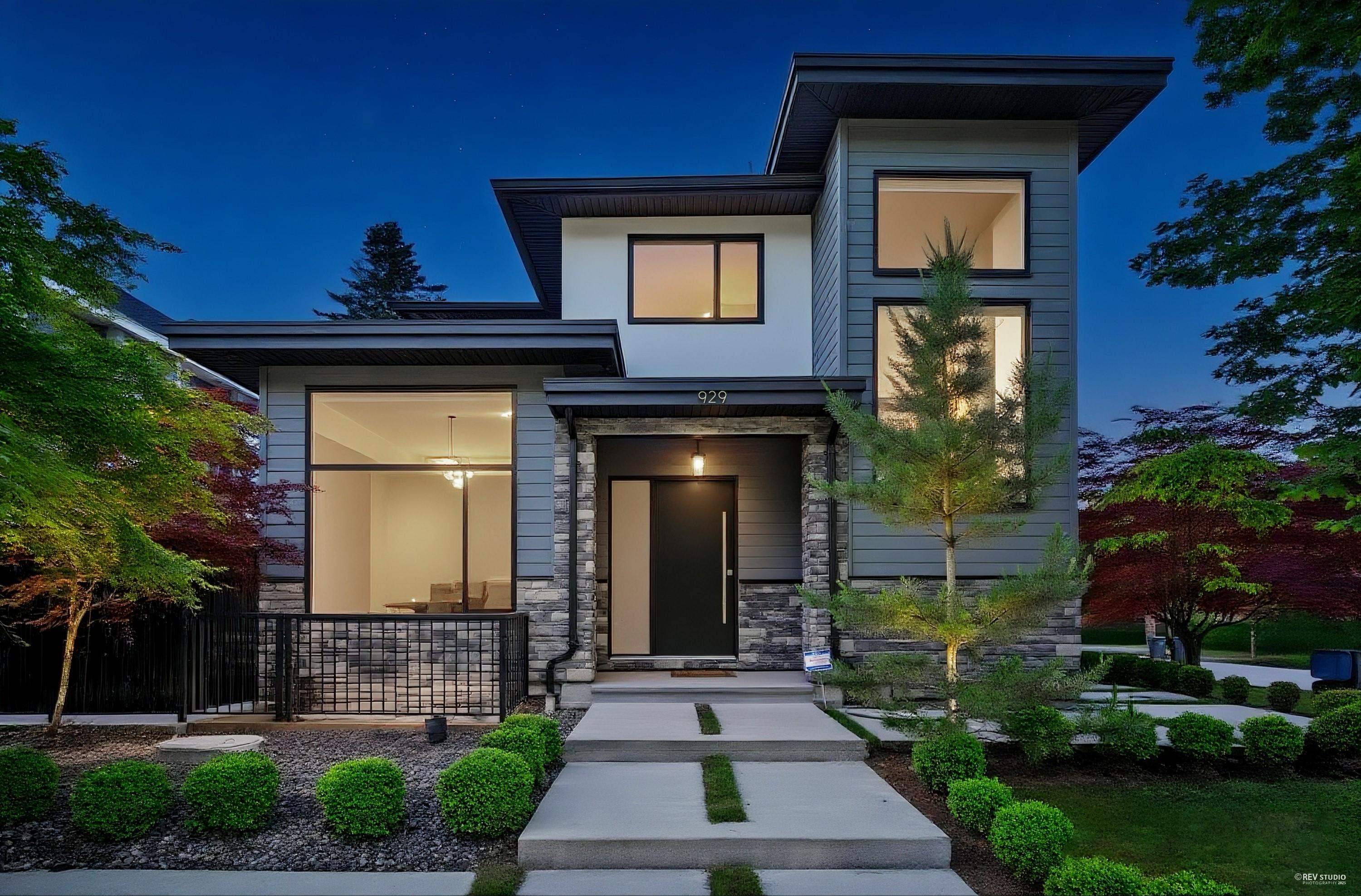 New Westminster, BC V3L 2X1,929 Fourth ST