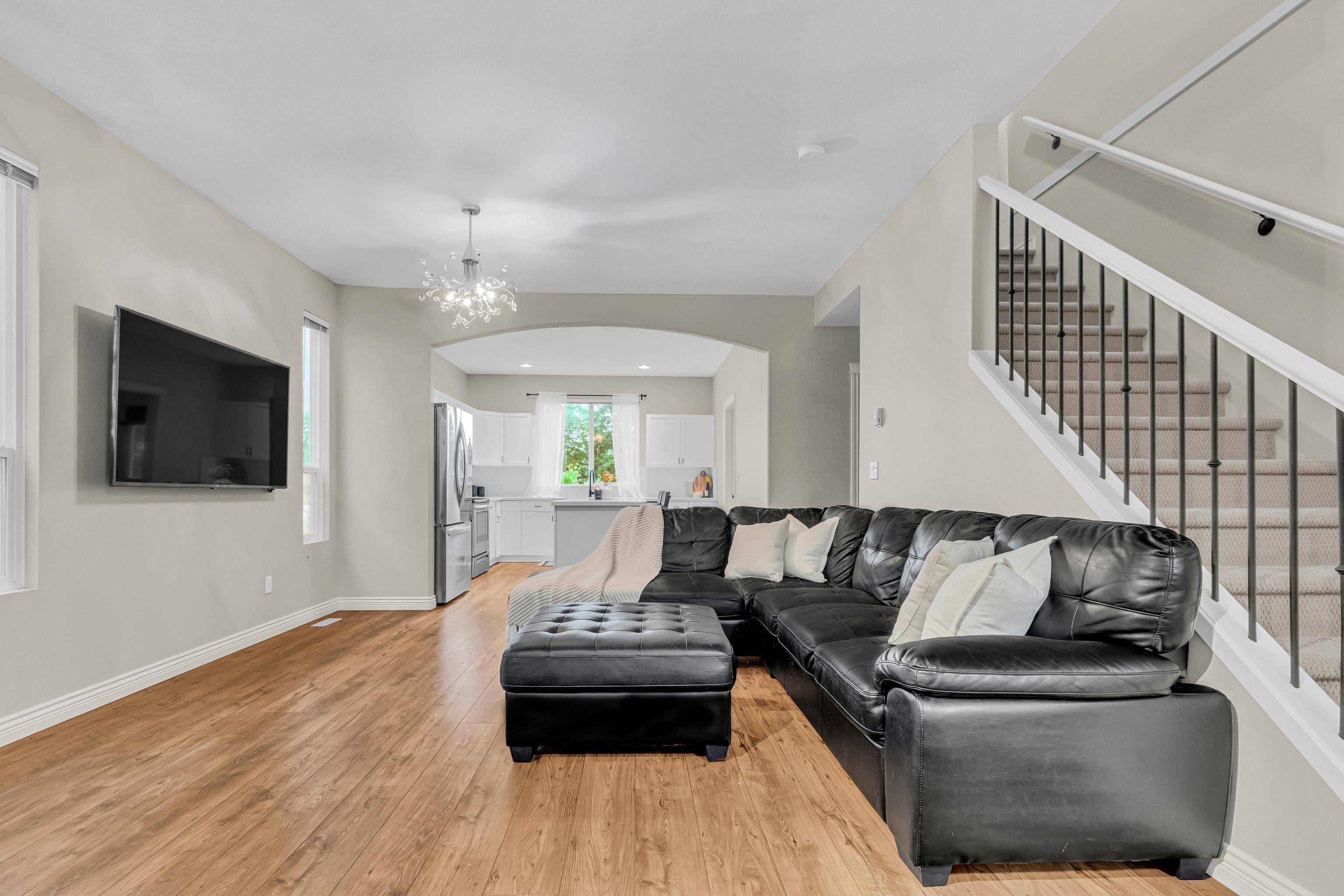 Maple Ridge, BC V2W 2E7,24372 103 AVE