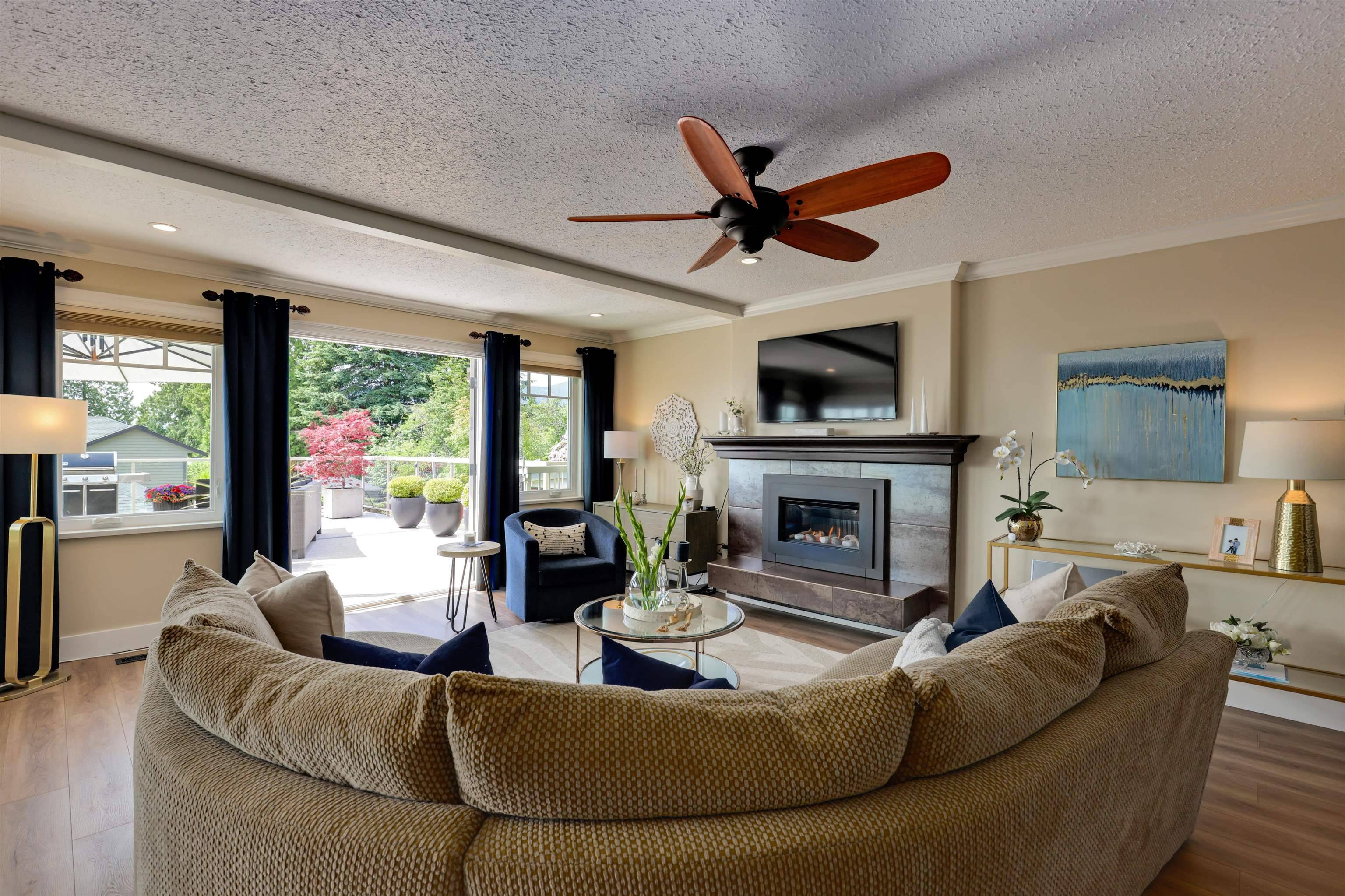 North Vancouver, BC V7N 3K8,3821 Lonsdale AVE