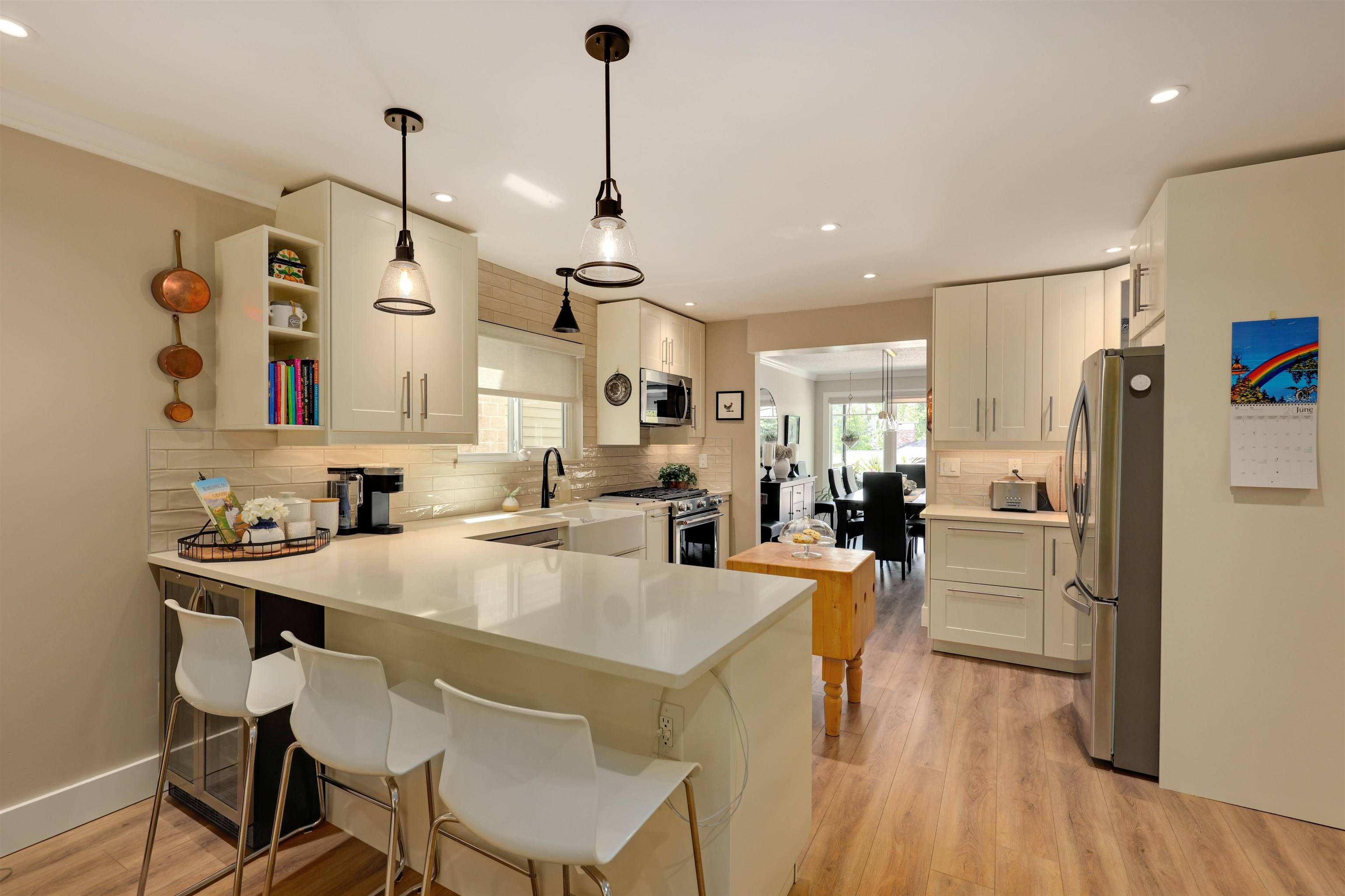 North Vancouver, BC V7N 3K8,3821 Lonsdale AVE