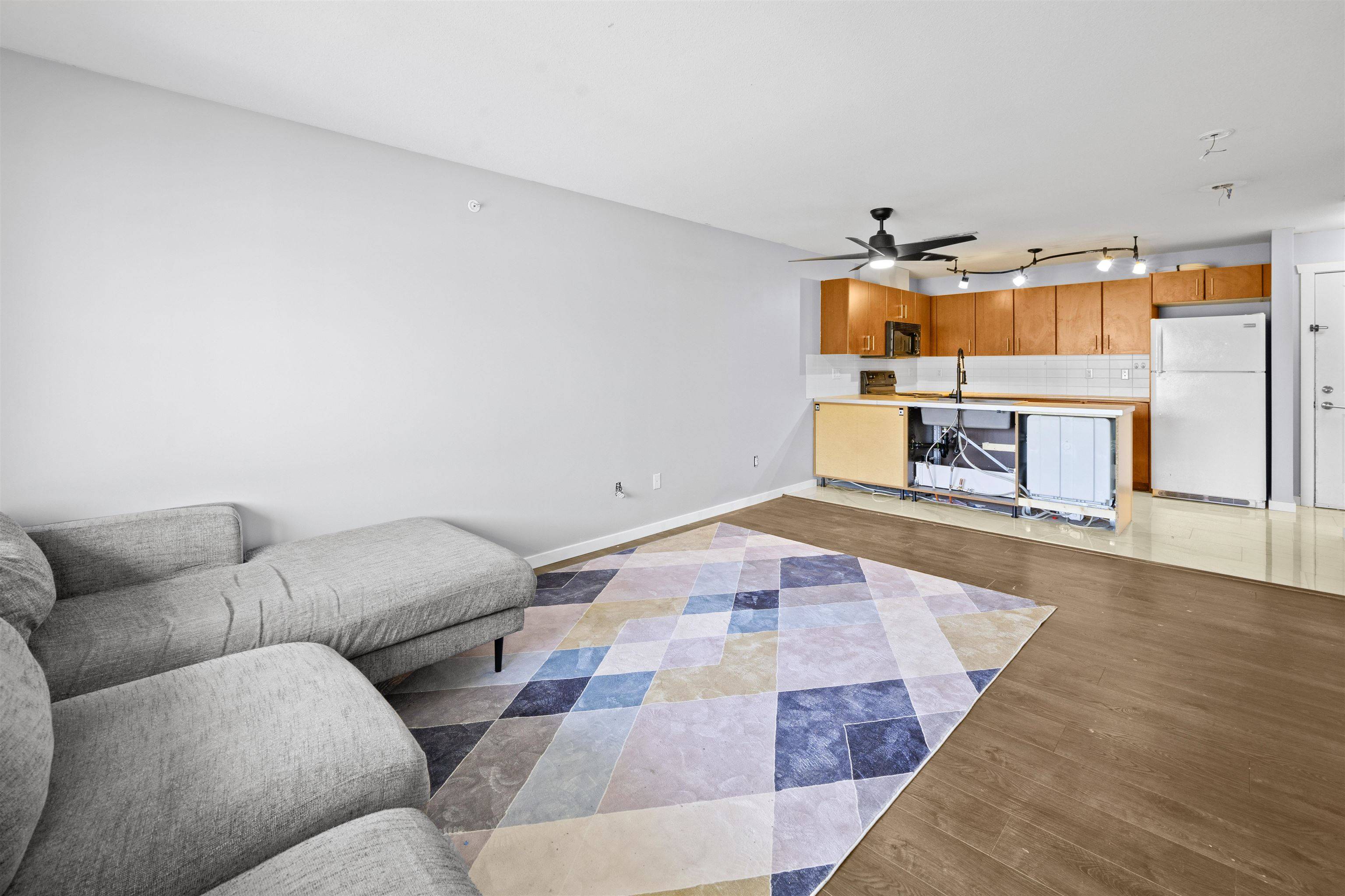 Chilliwack, BC V2P 0A9,45555 Yale RD #414