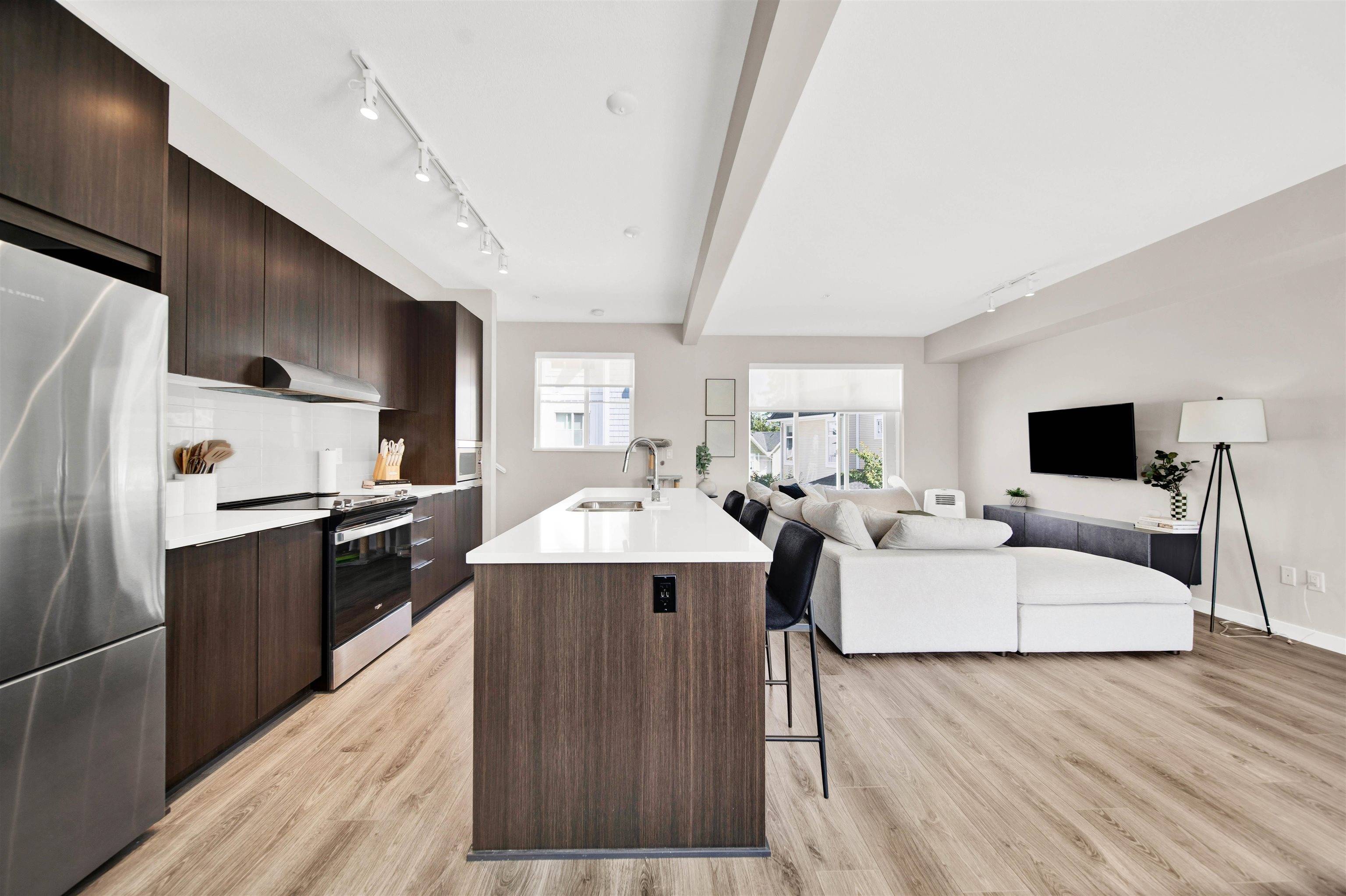 Maple Ridge, BC V2X 9H8,11280 Pazarena PL #2410