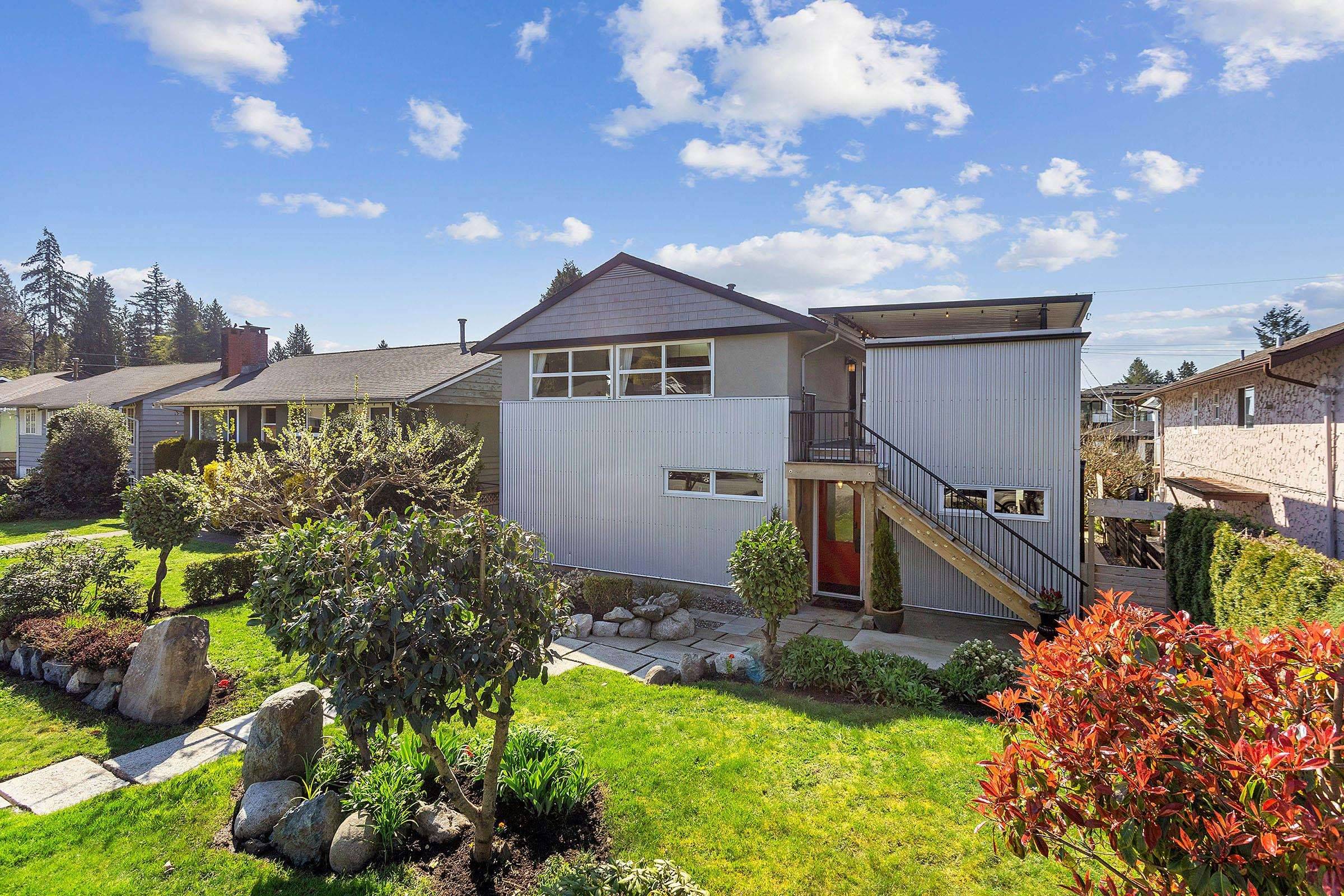 North Vancouver, BC V7L 2Z4,329 E 19th ST