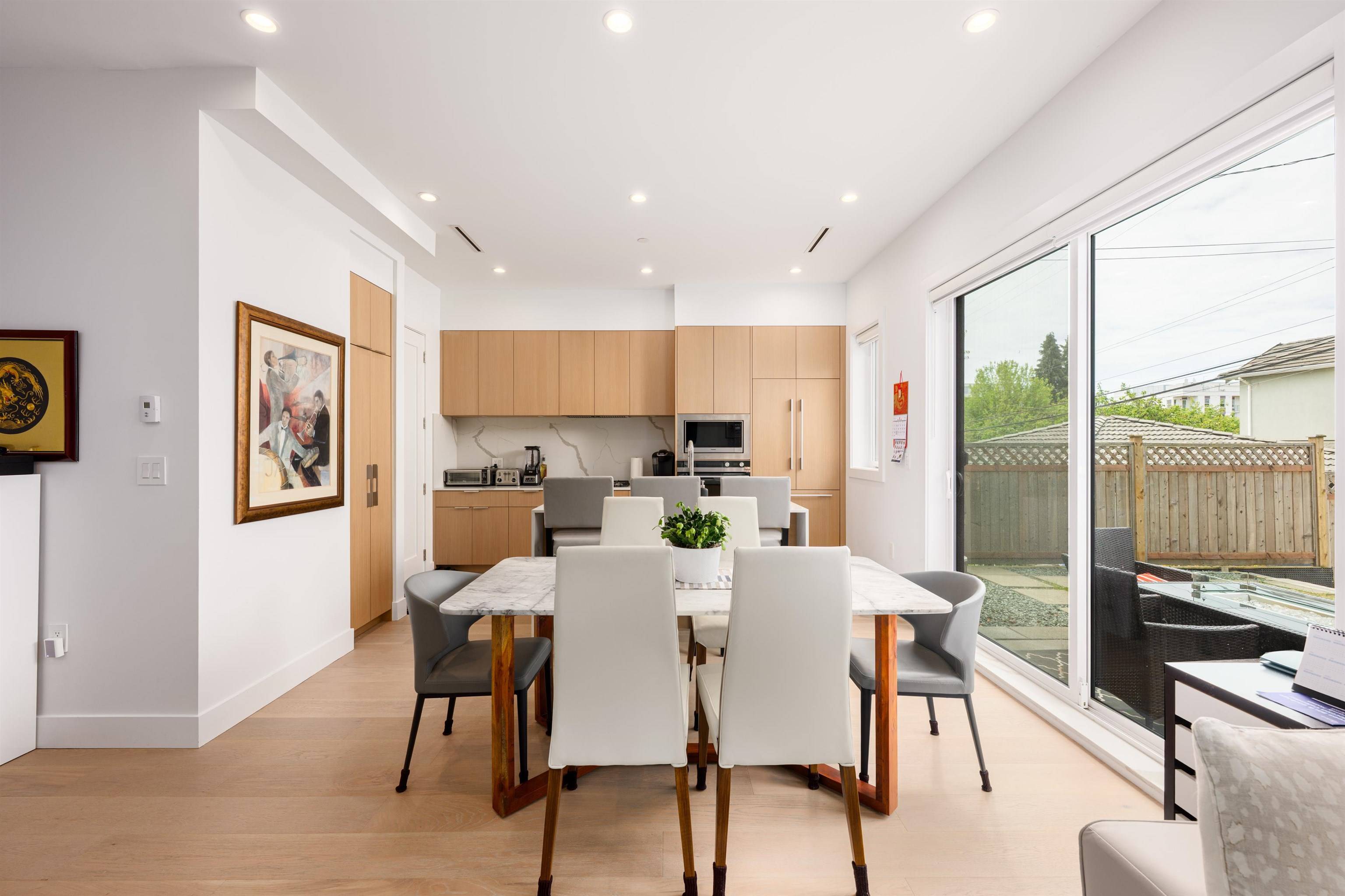 Vancouver, BC V5X 3C8,7857 Ontario ST
