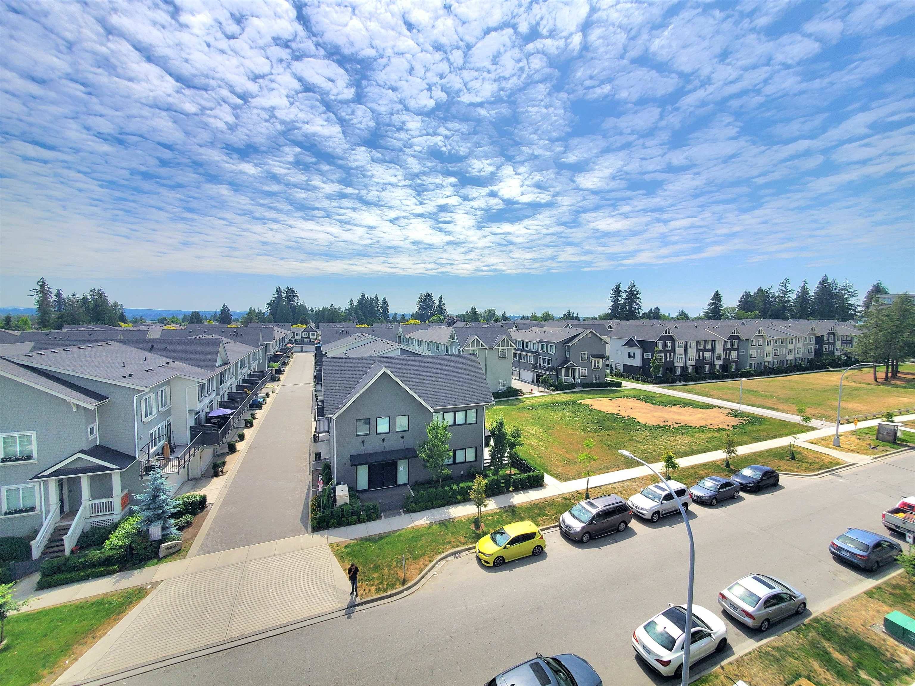Surrey, BC V4N 6W9,15825 85 AVE #501