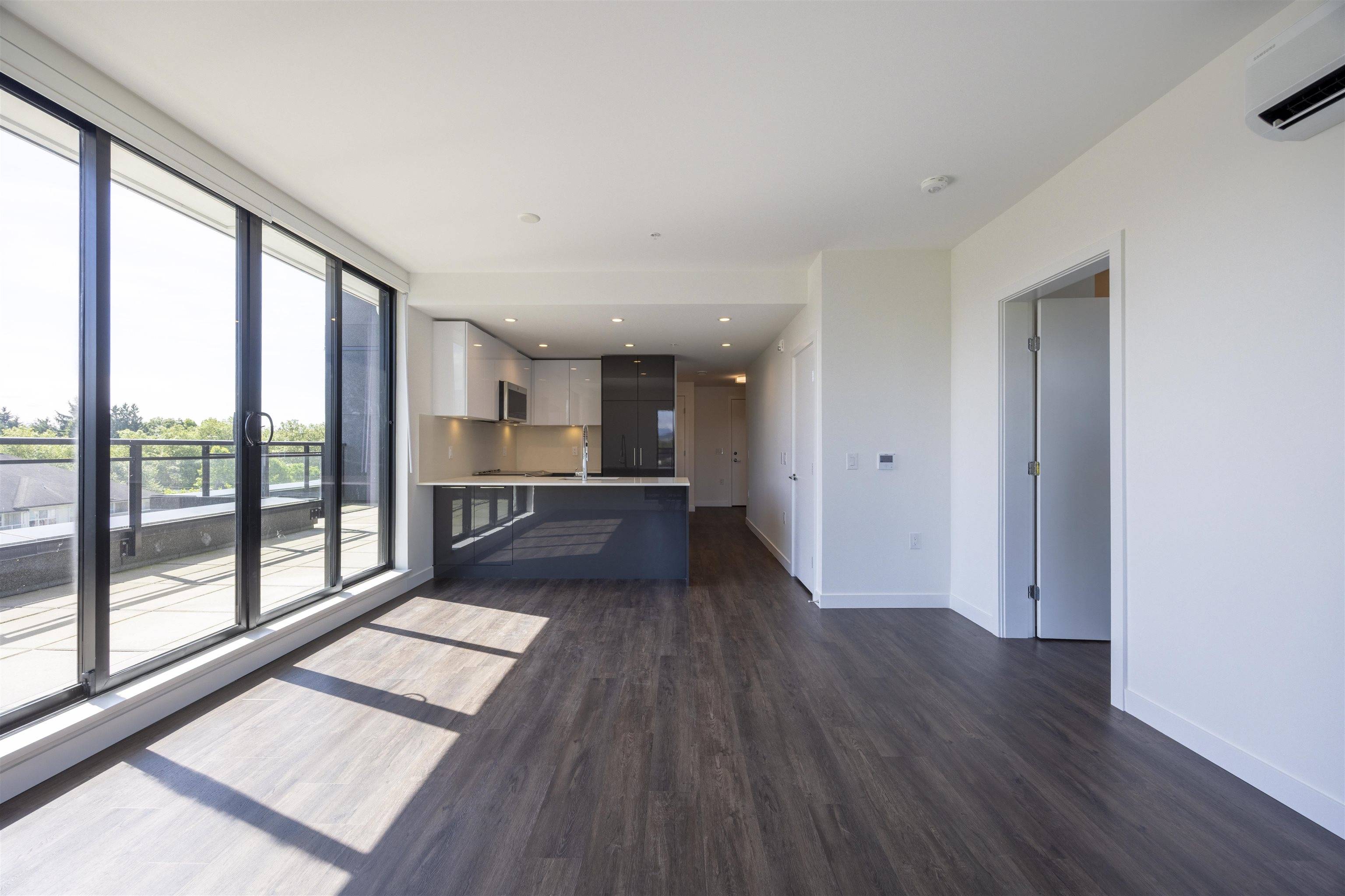 Port Coquitlam, BC V3C 3E5,2446 Shaughnessy ST #601