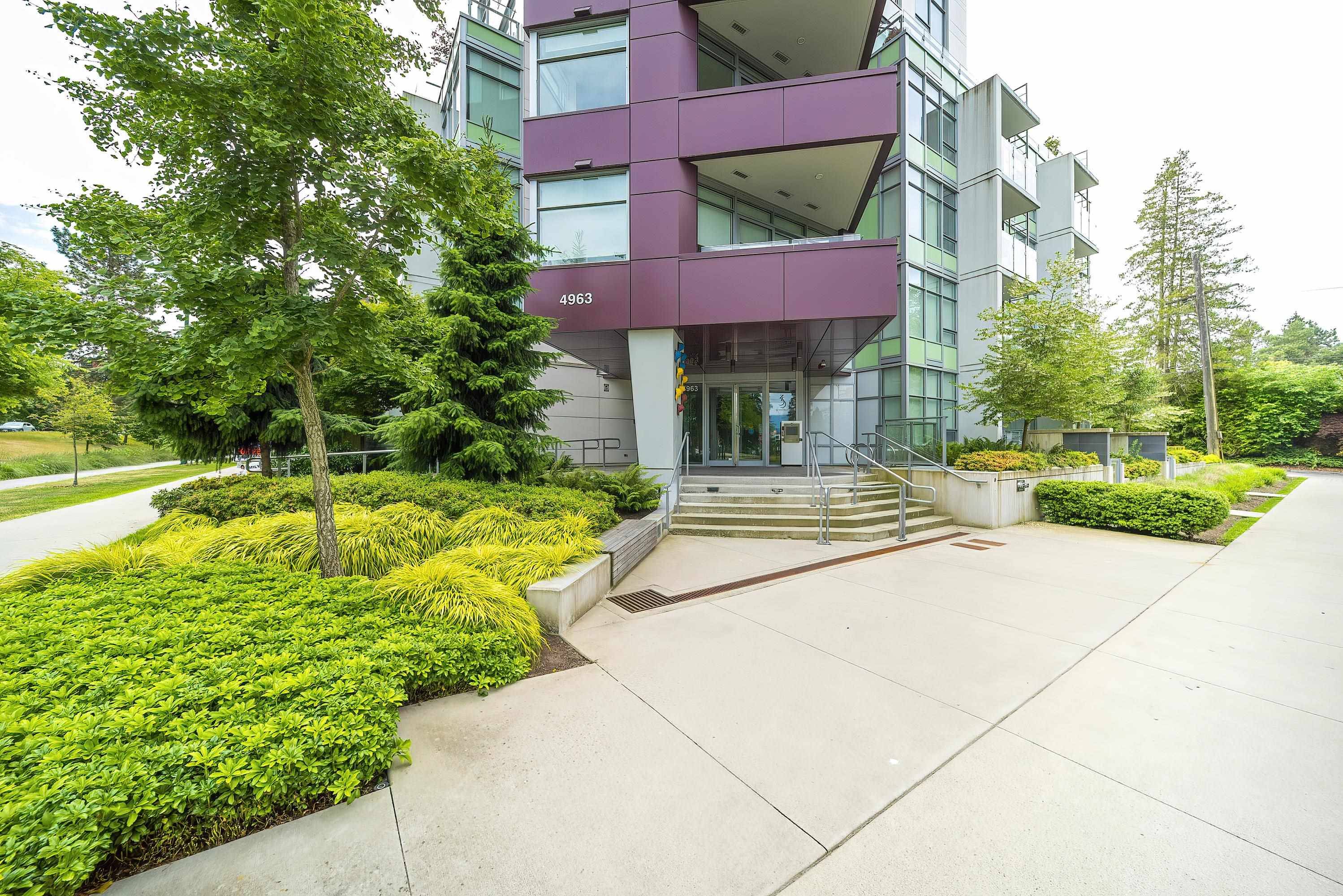 Vancouver, BC V5Z 2Z6,4963 Cambie ST #209