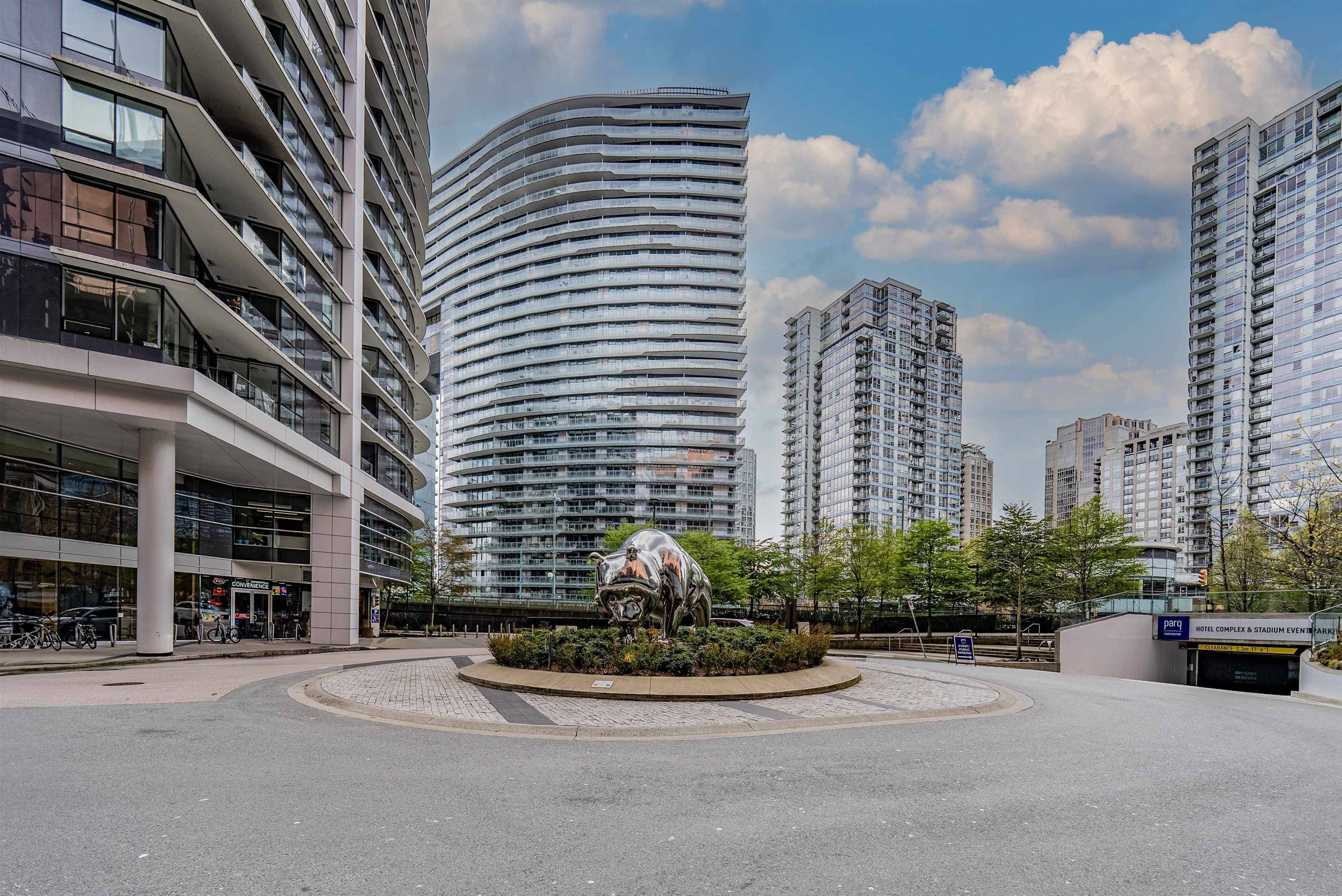 Vancouver, BC V6B 0P4,68 Smithe ST #1206