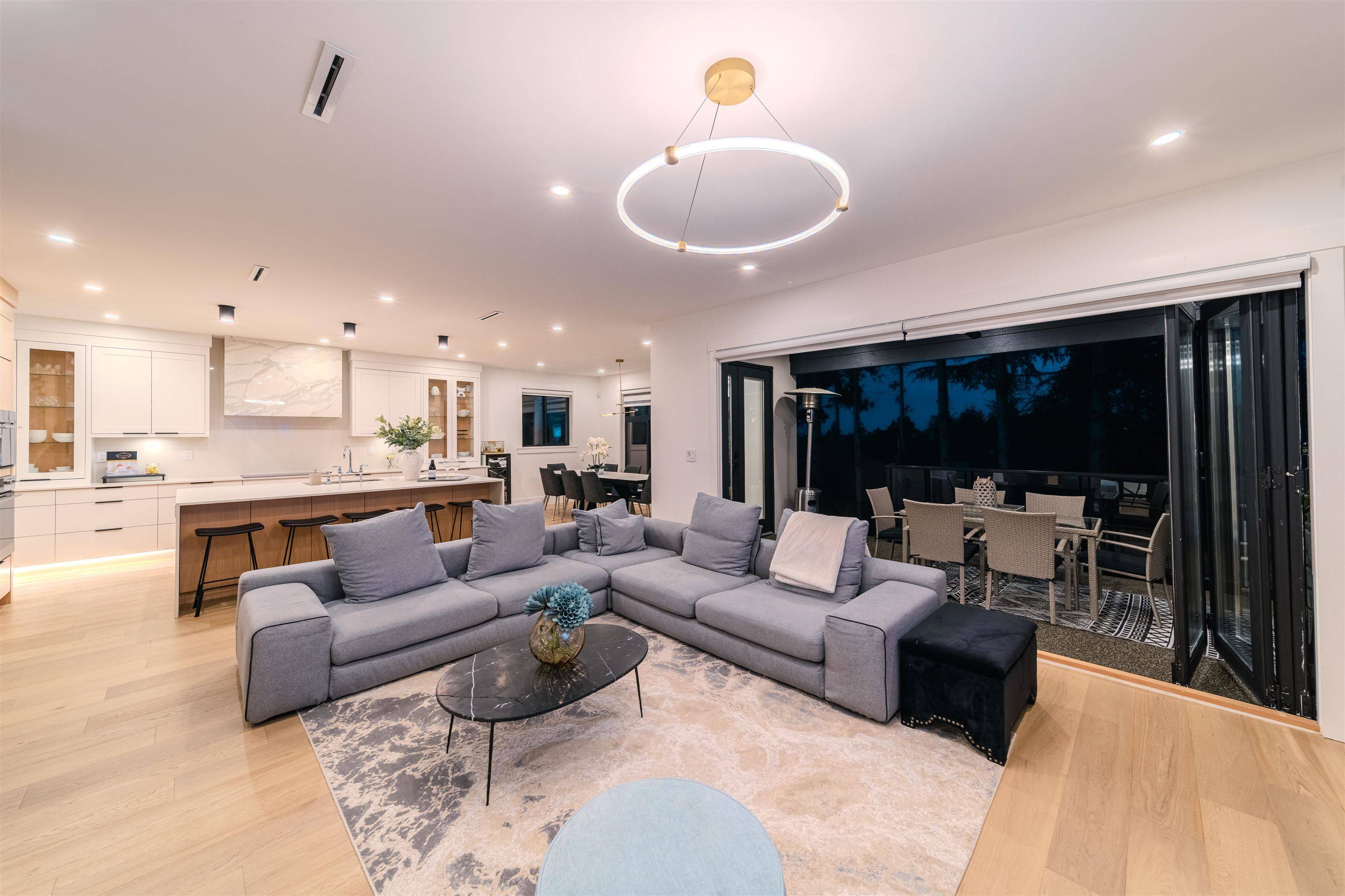 Delta, BC V4L 1Z2,282 56 ST