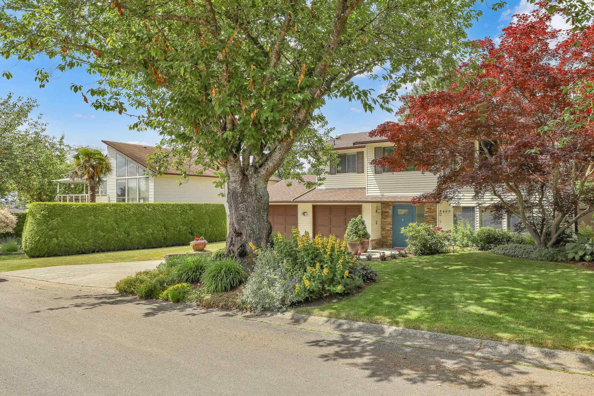 Surrey, BC V3S 6J2,8469 153a ST