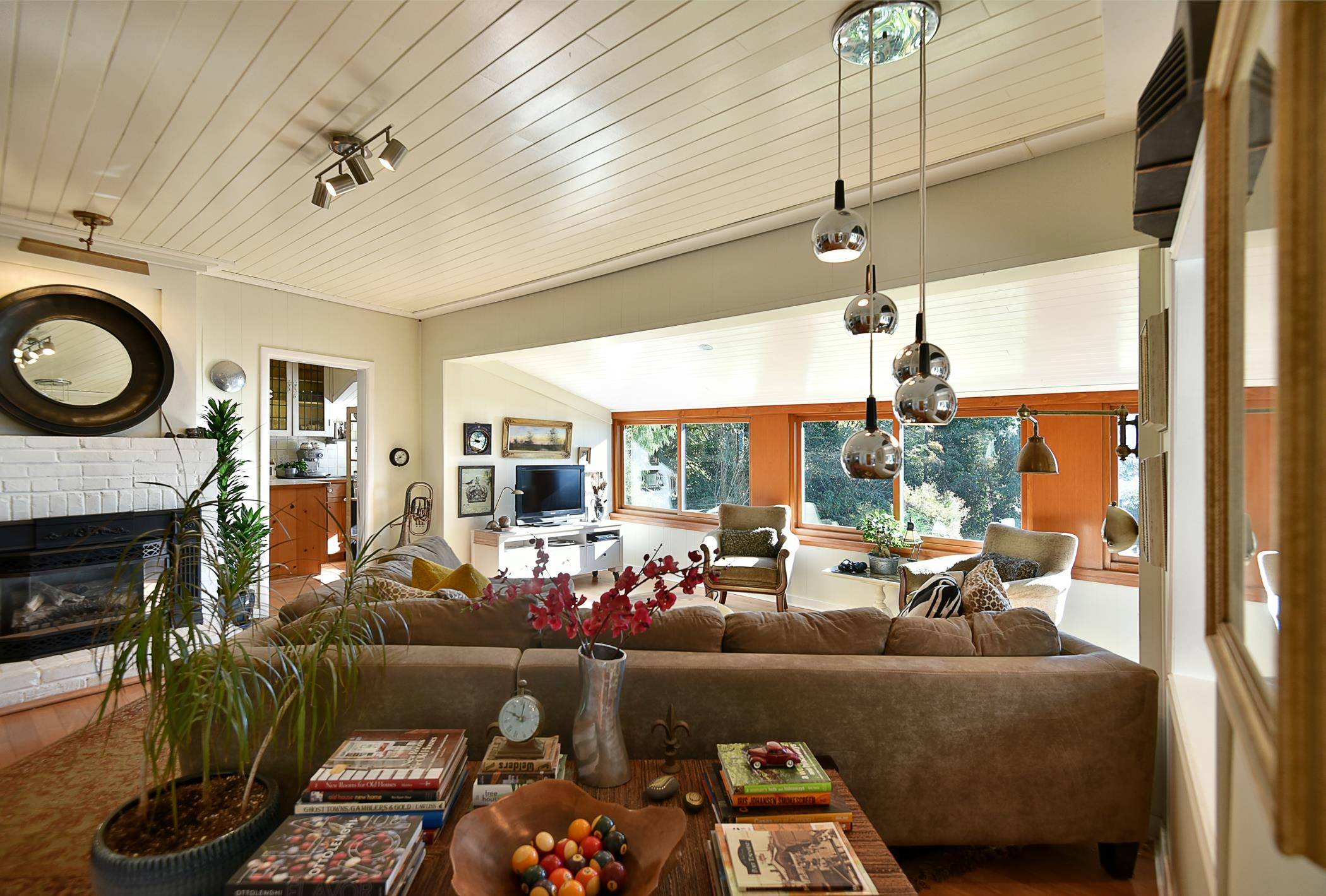 Gibsons, BC V0N 1V9,586 Bals LN