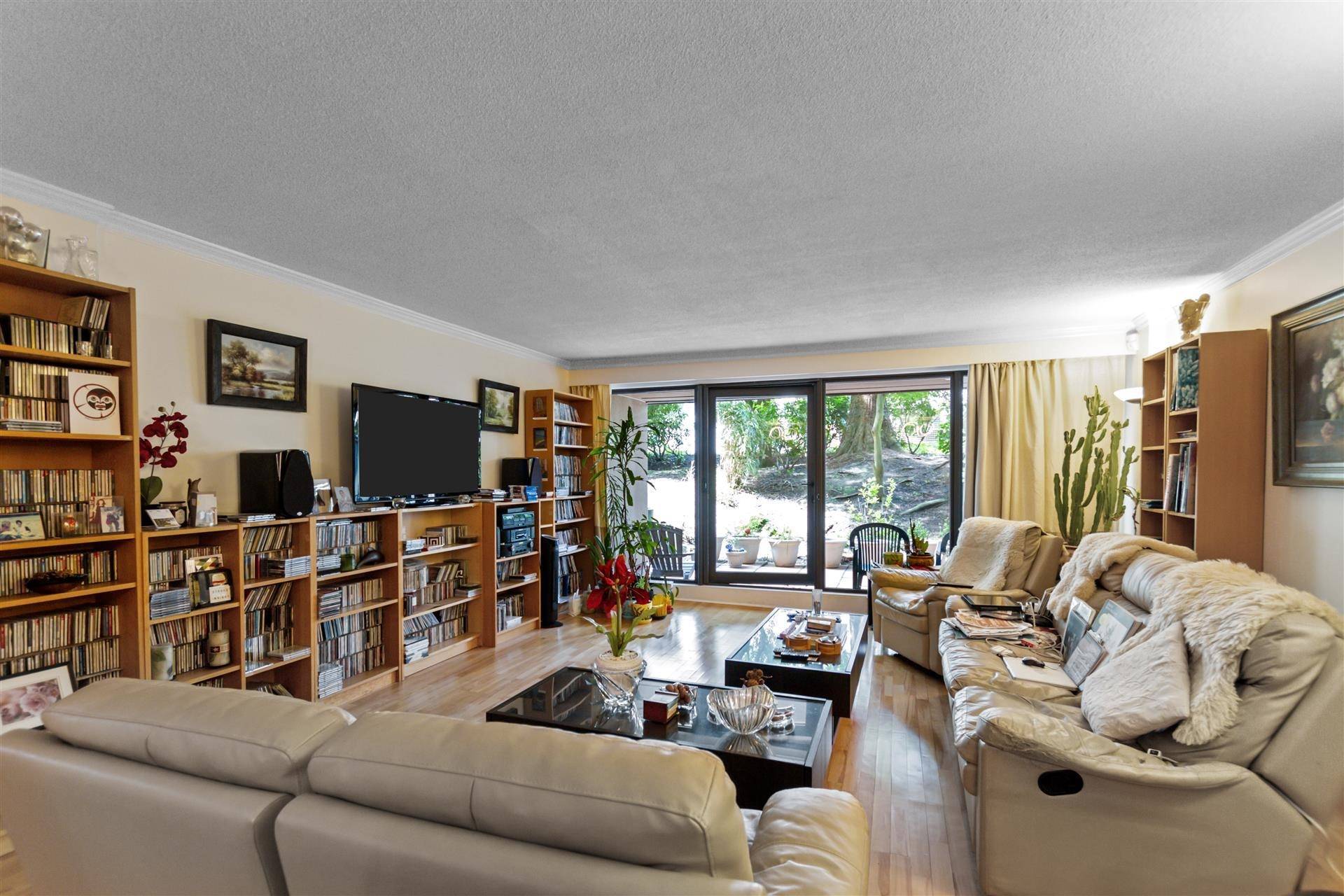 Vancouver, BC V6H 3W2,1425 Lamey's Mill RD #10