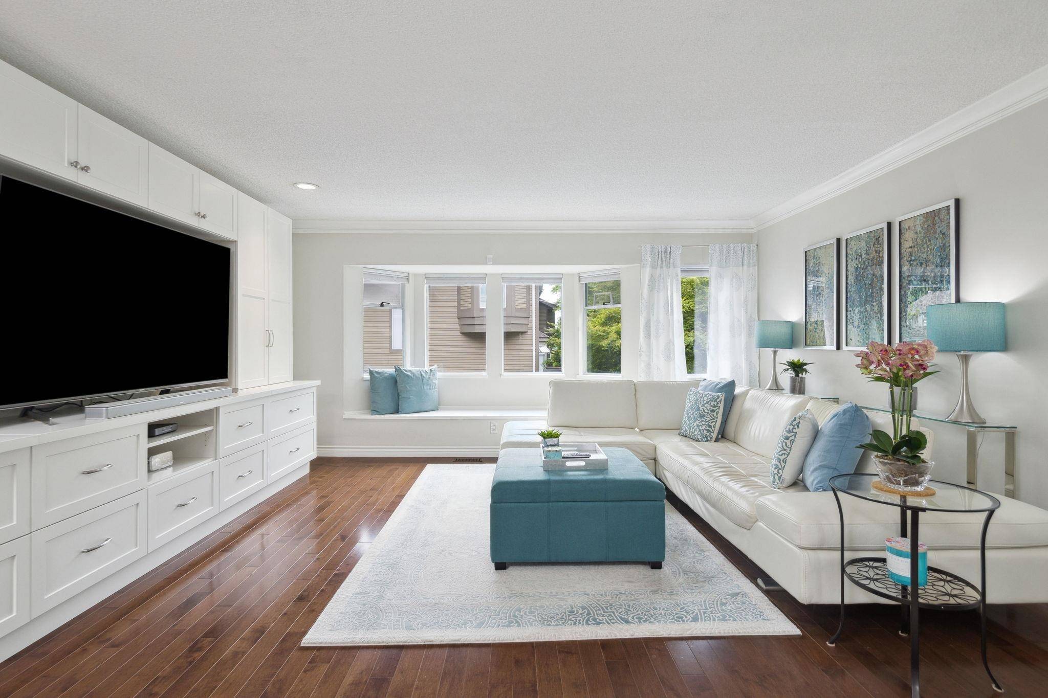Burnaby, BC V5A 4L3,8893 Larkfield DR