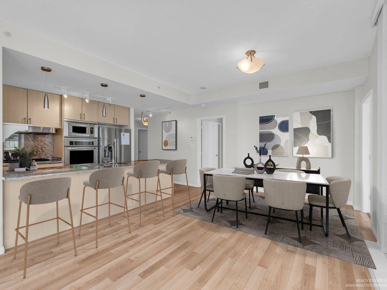 Vancouver, BC V6E 0A7,1211 Melville ST #1905