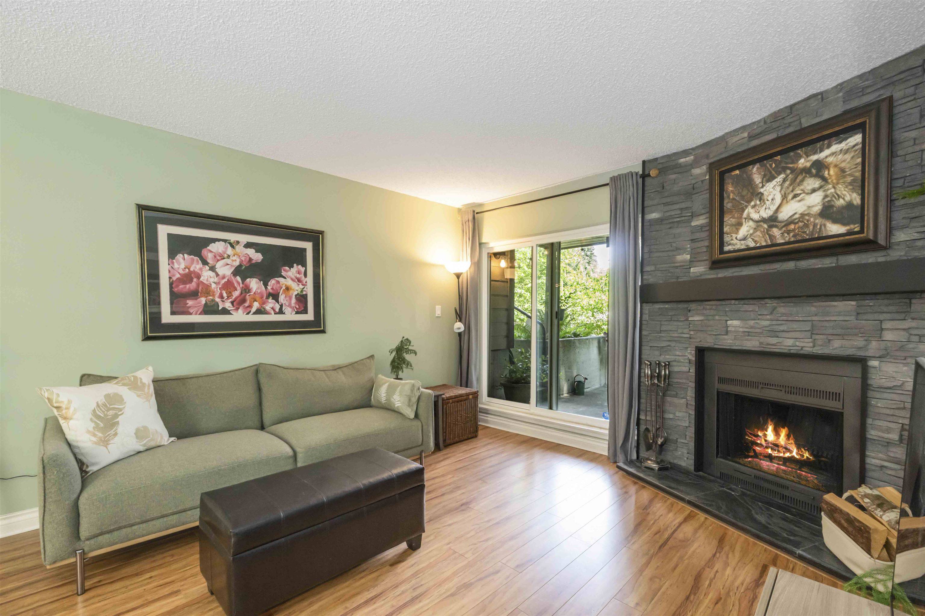 Surrey, BC V3R 8A3,10560 154th ST #104