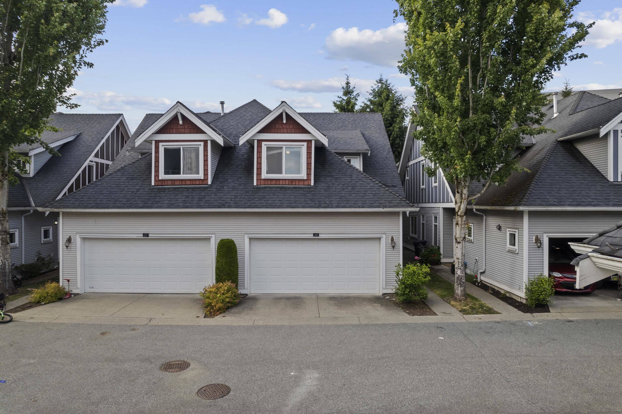 Langley, BC V2Y 0E1,19977 71 AVE #28