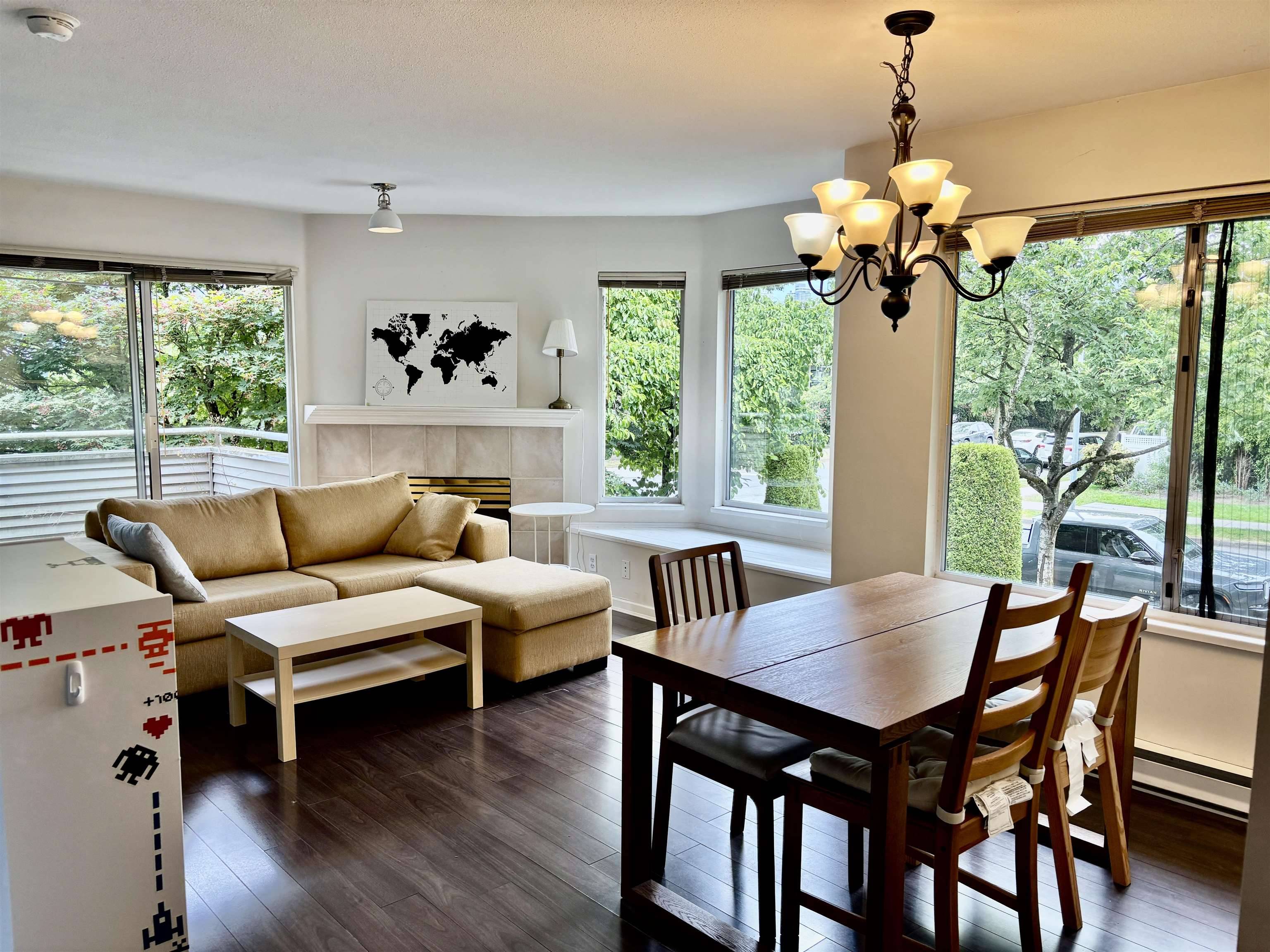 Burnaby, BC V5G 4V6,3183 Esmond AVE #205