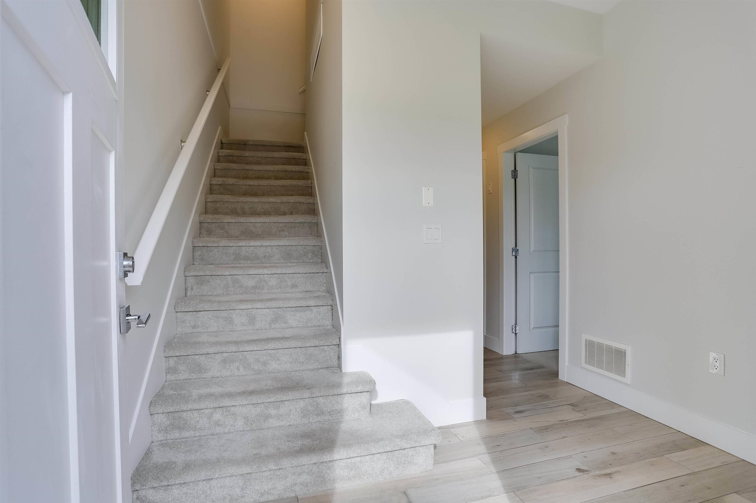 Langley, BC V3A 0L6,22128 48a AVE #39