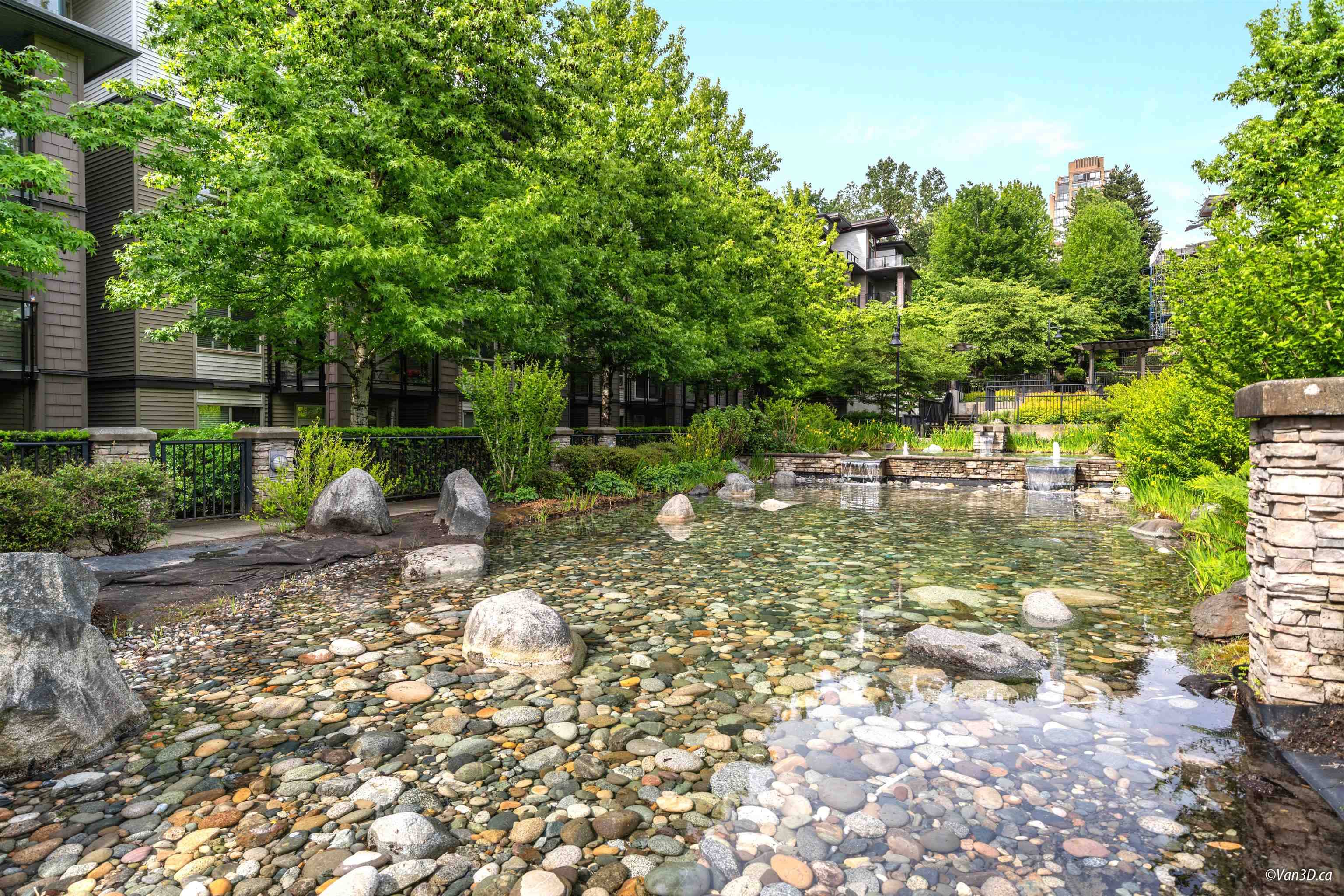 Burnaby, BC V3N 0B6,7488 Byrnepark WALK #405