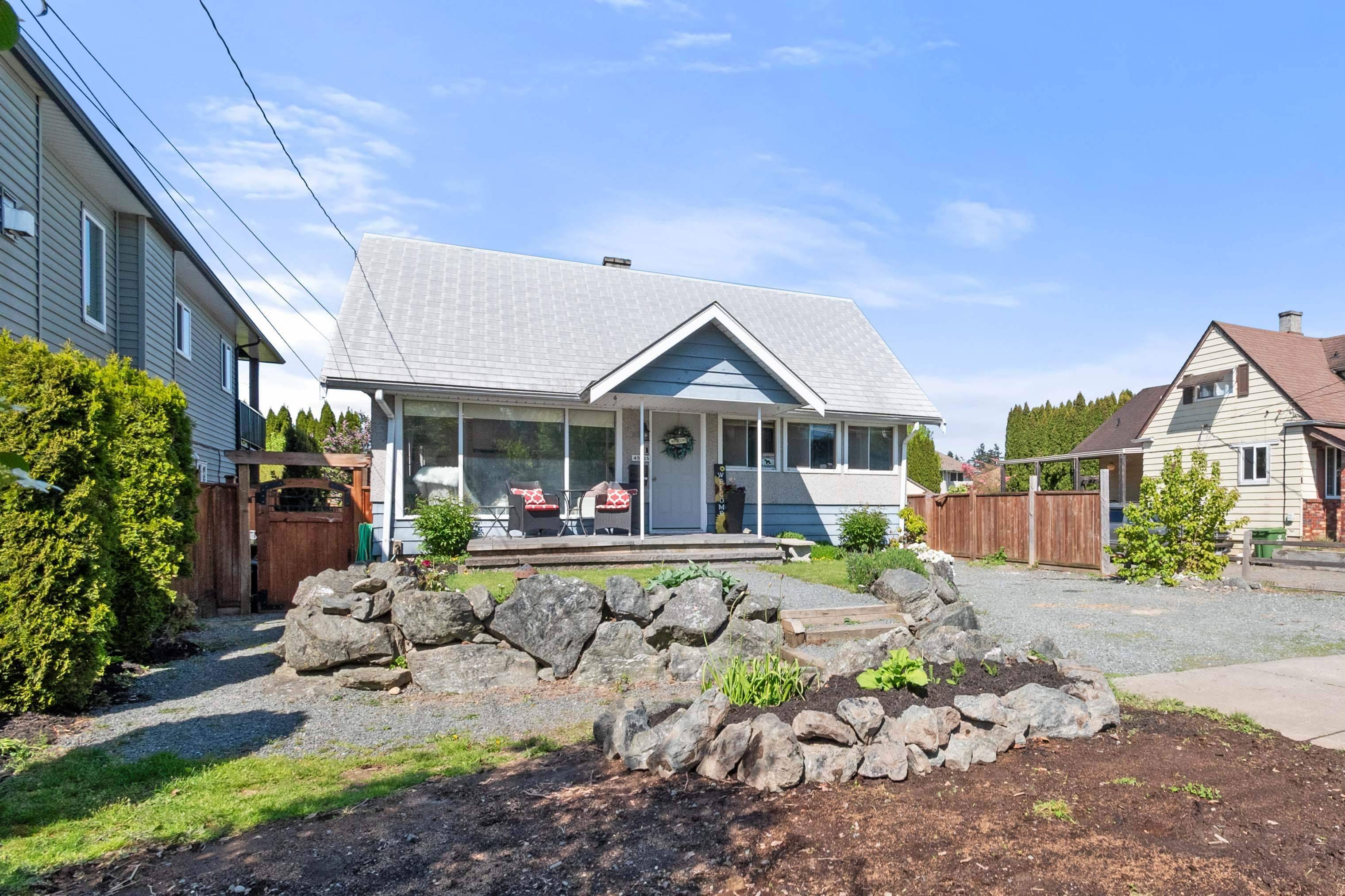 Chilliwack, BC V2P 1G5,45325 Crescent DR