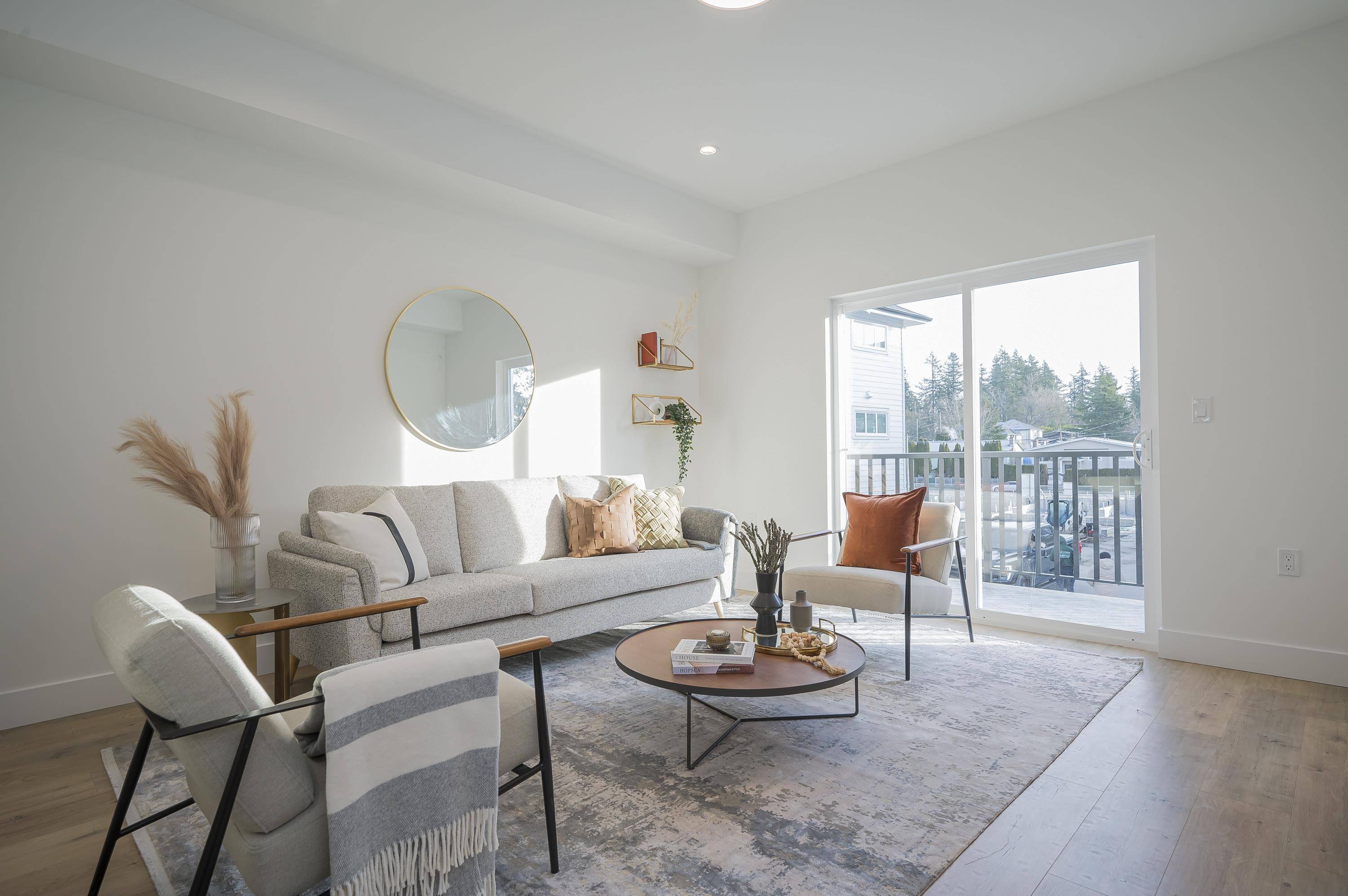 Surrey, BC V3V 0H2,12770 105 AVE #6