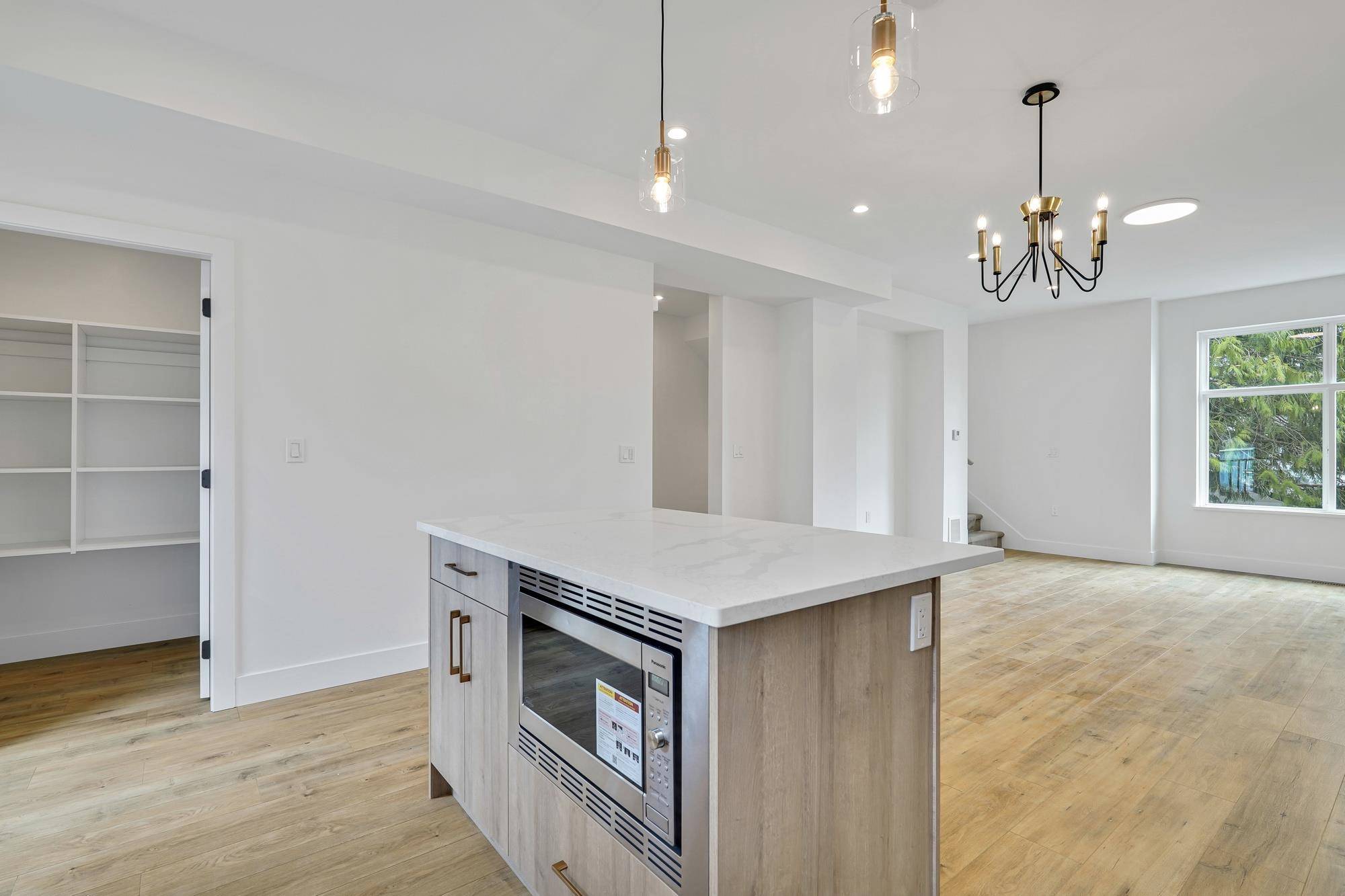 Surrey, BC V3V 0H2,12770 105 AVE #24