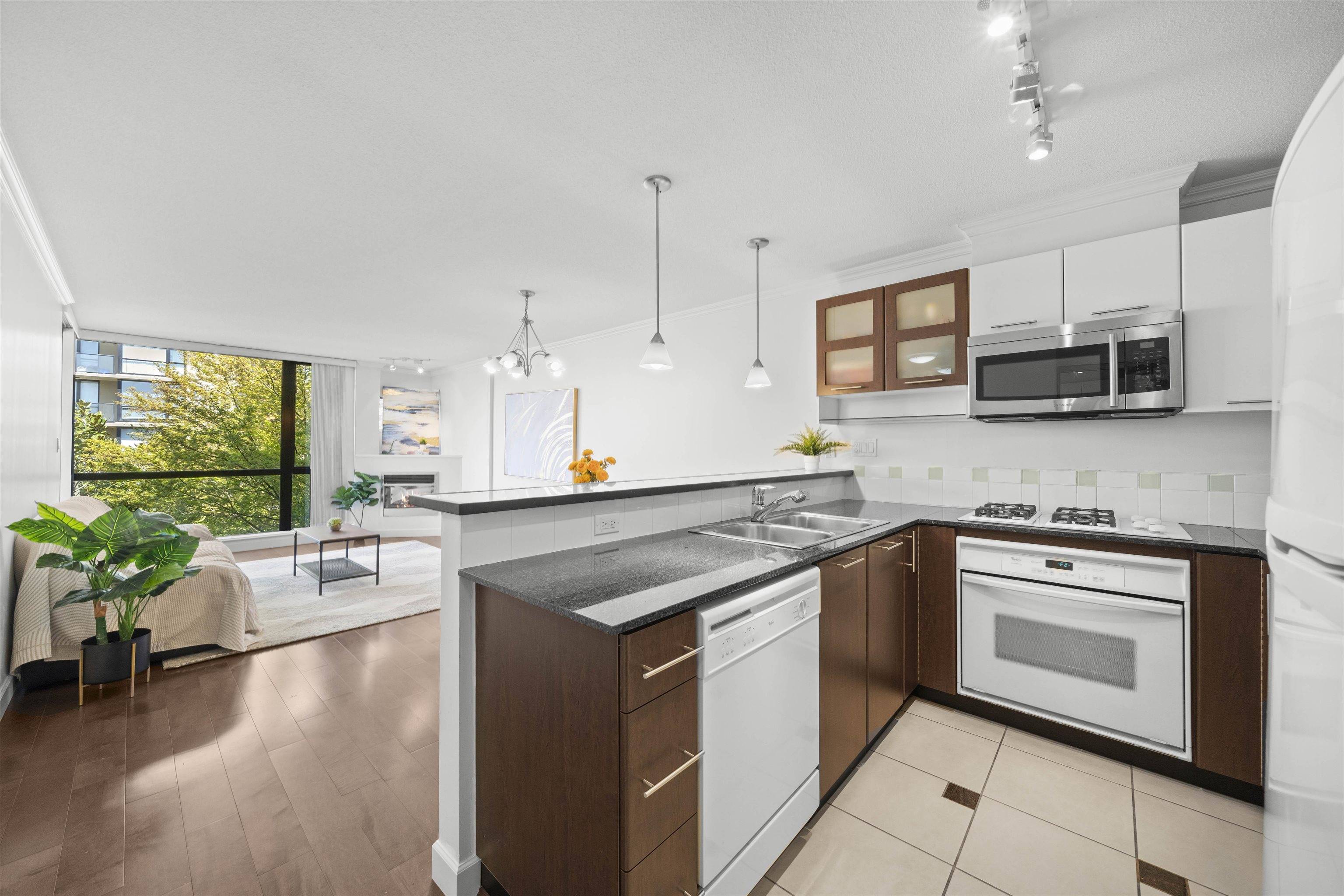 Richmond, BC V6X 4J4,7831 Westminster HWY #724