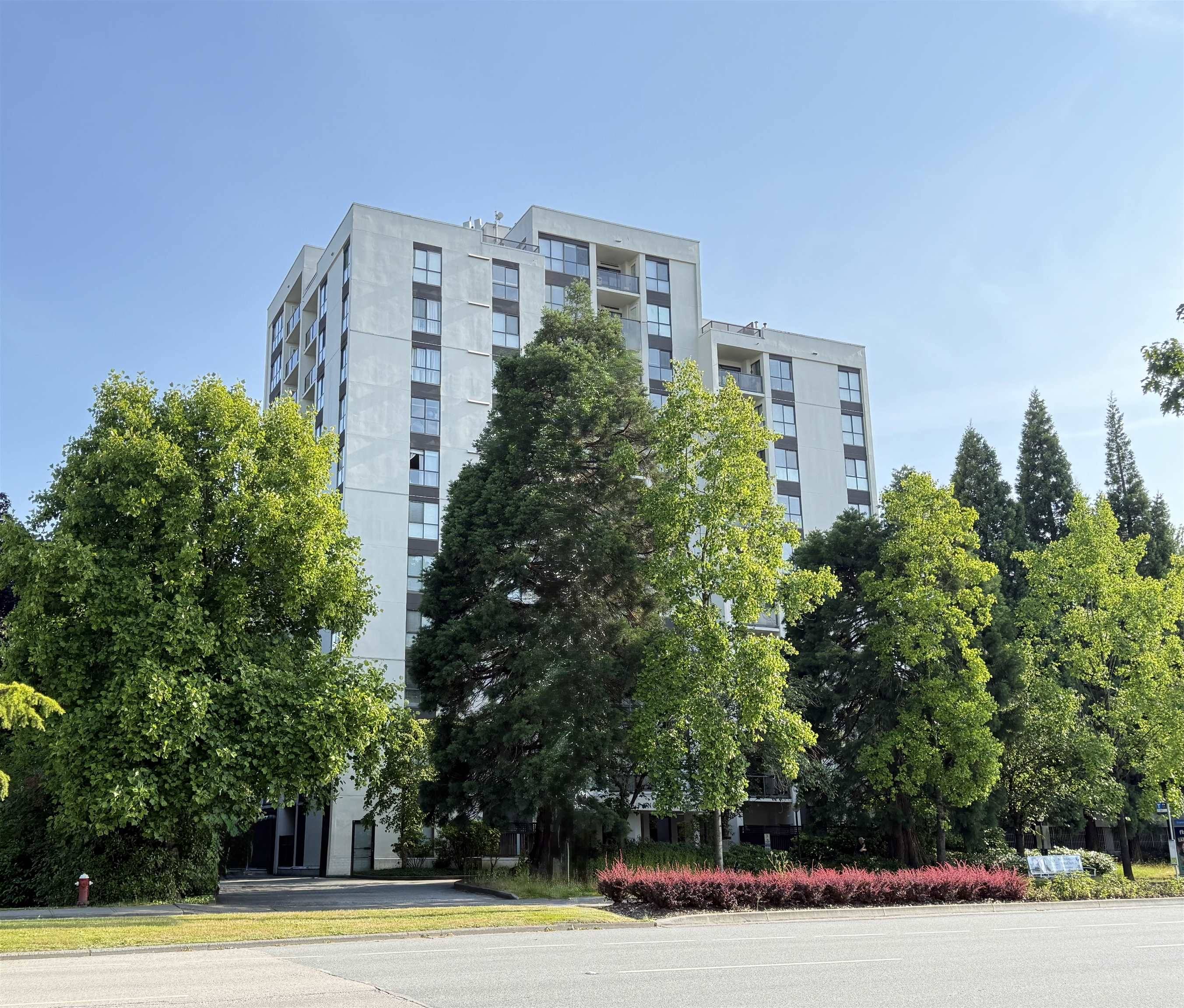 Richmond, BC V6Y 3W5,7040 Granville AVE #703